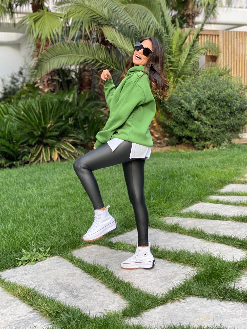 Yeşil Kapüşonlu Üç İplik Kanguru Cep Kadın Sweatshirt