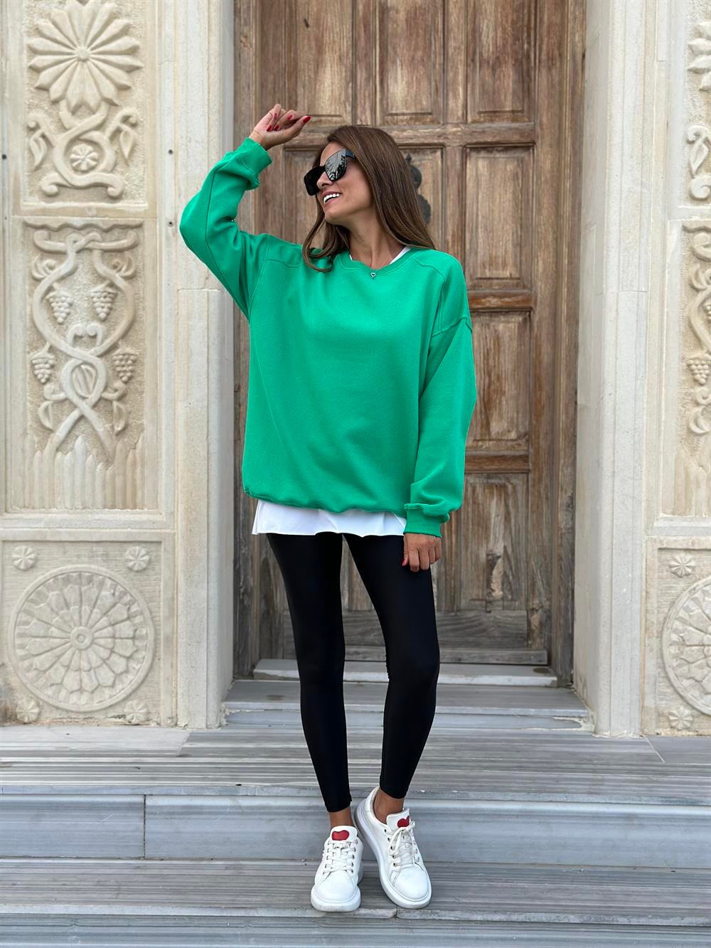 Yeşil Omzu Dikiş Detay Bisiklet Yaka Şardonlu Kadın Sweatshirt