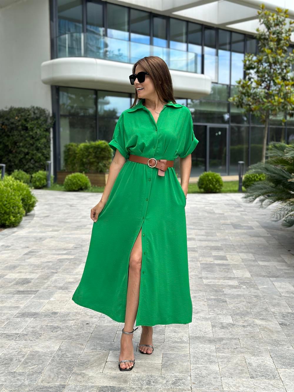 Yeşil Ön Ve Arka Pileli Kısa Kol Kemerli Kadın Gömlek Elbise