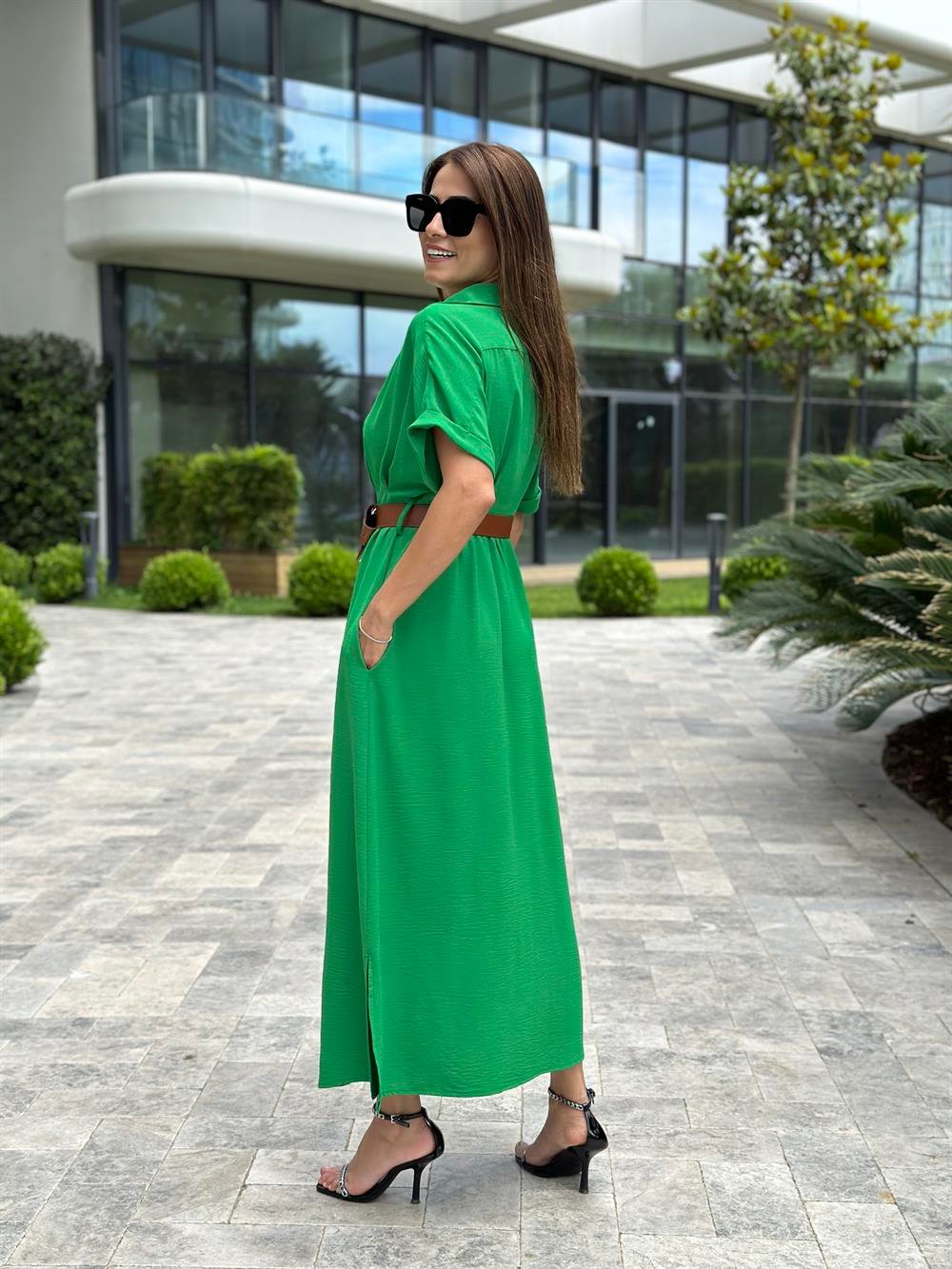 Yeşil Ön Ve Arka Pileli Kısa Kol Kemerli Kadın Gömlek Elbise