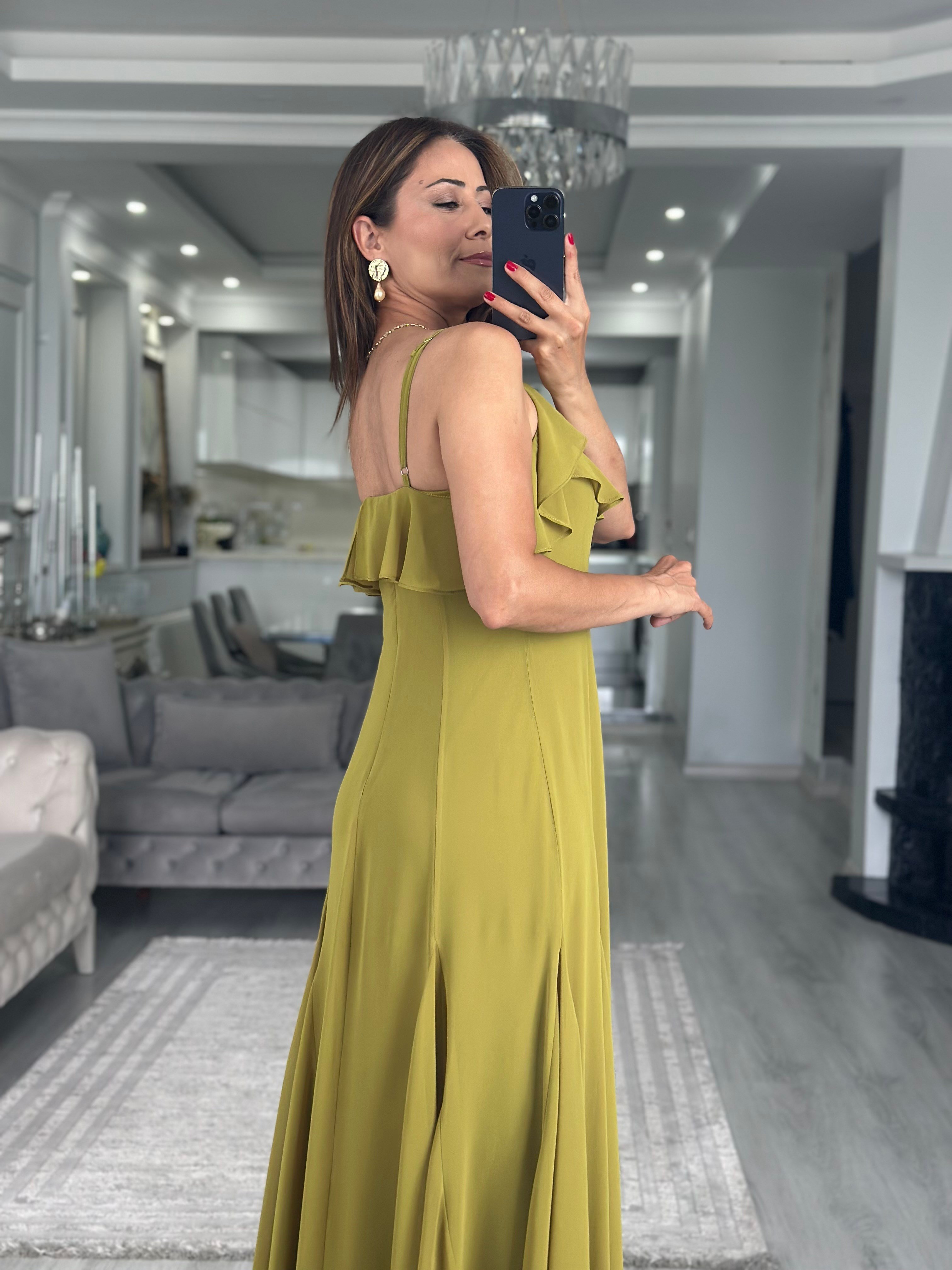 Yeşil Şifon Fırfır Detaylı Askılı Maxi Boy Kadın Elbise