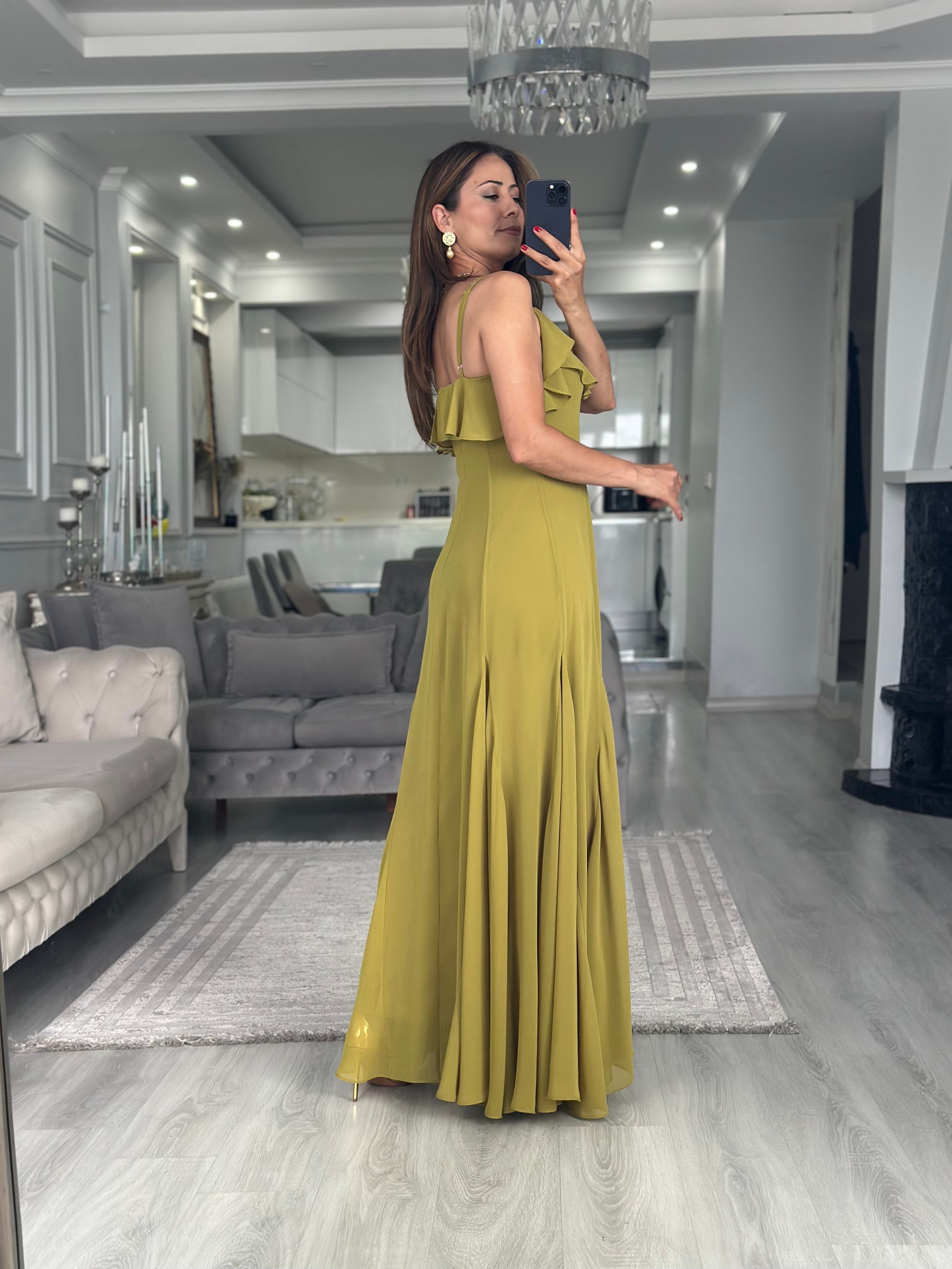Yeşil Şifon Fırfır Detaylı Askılı Maxi Boy Kadın Elbise