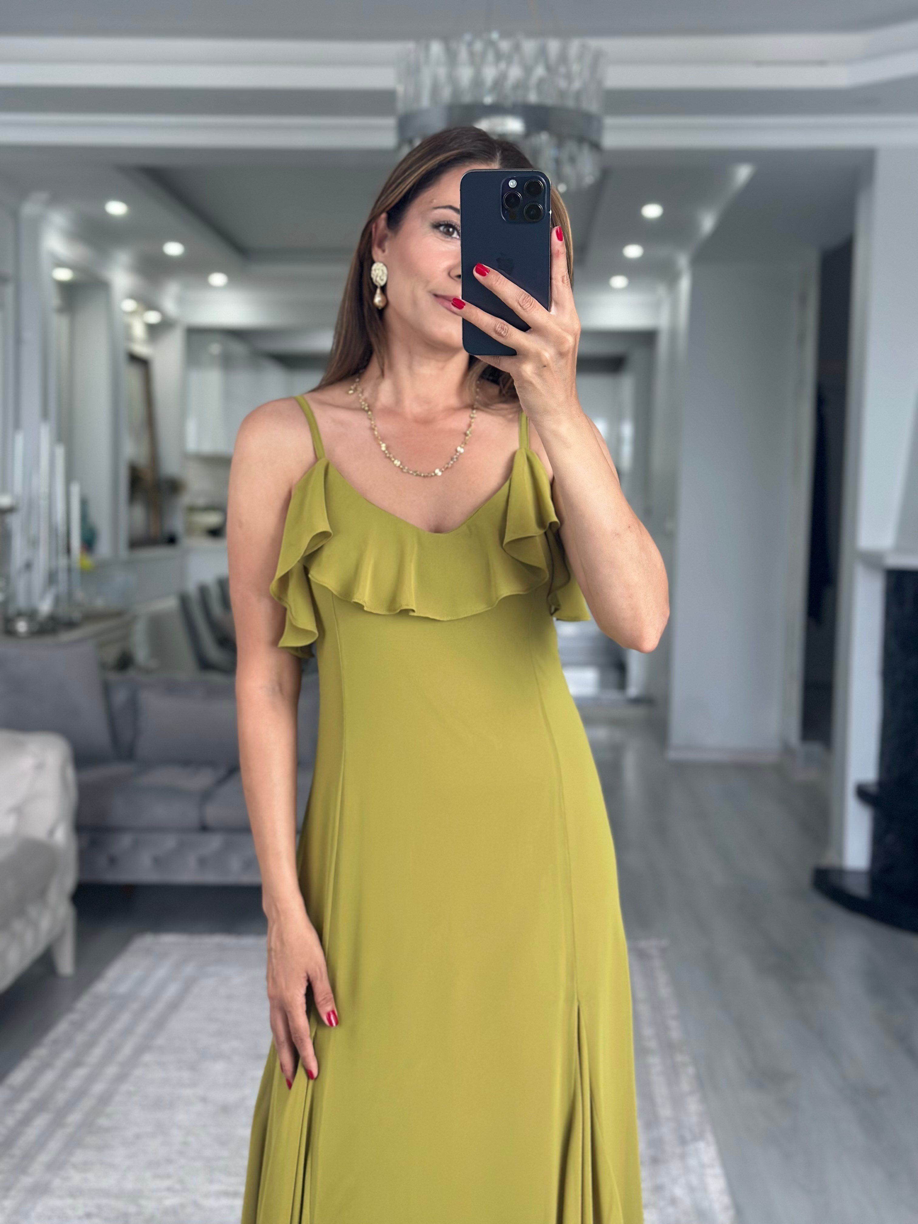 Yeşil Şifon Fırfır Detaylı Askılı Maxi Boy Kadın Elbise