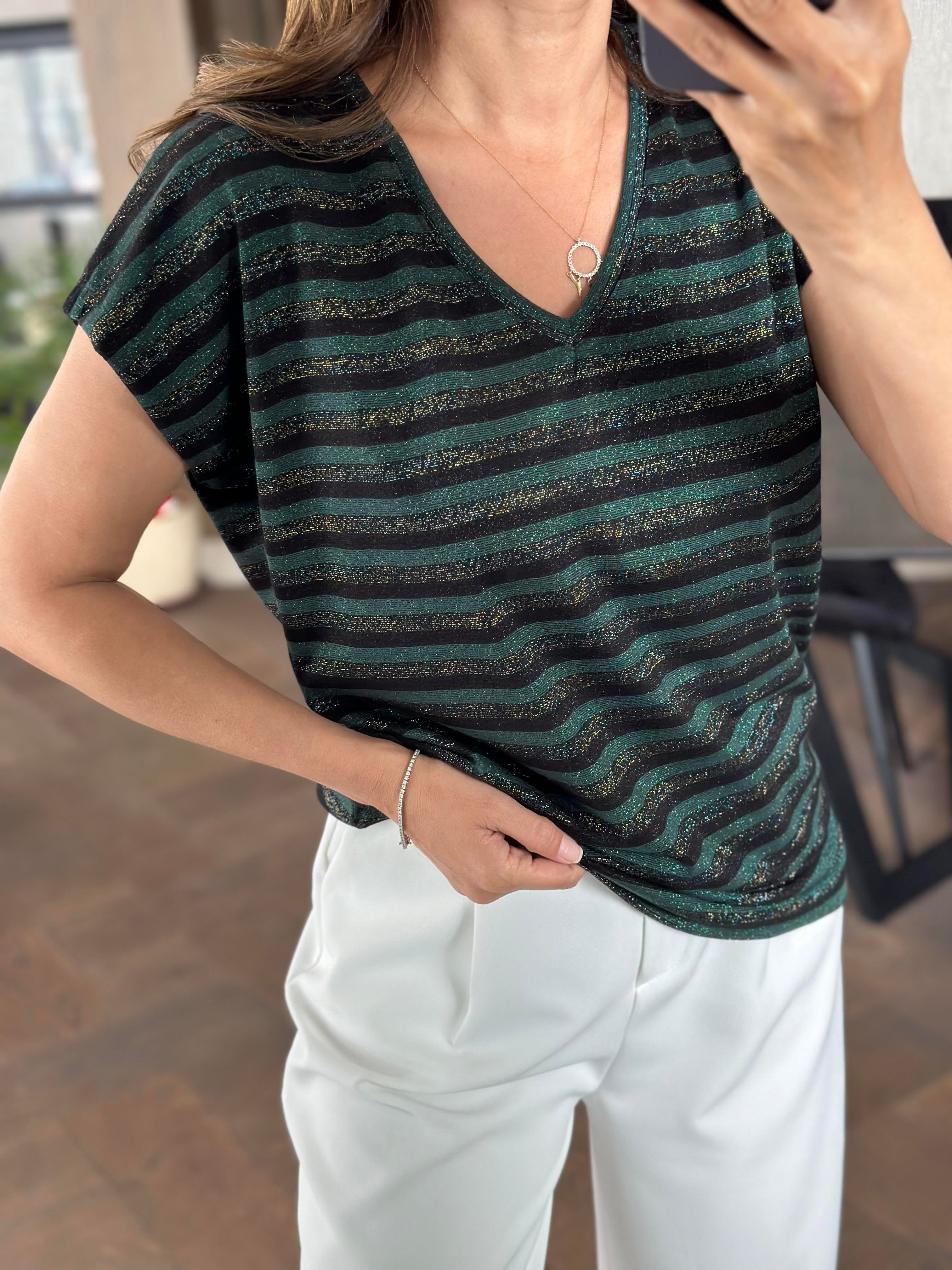 Yeşil Siyah Sim Çizgili V Yaka Kısa Yarasa Kol Basic Kadın T-Shirt