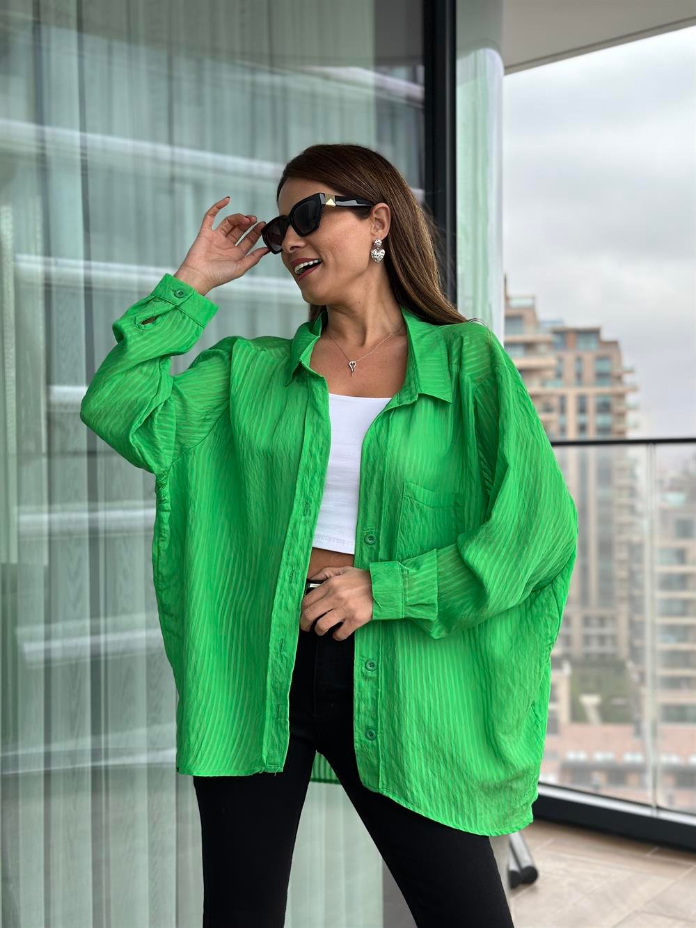 Yeşil Tek Cepli Oversize Kadın Gömlek