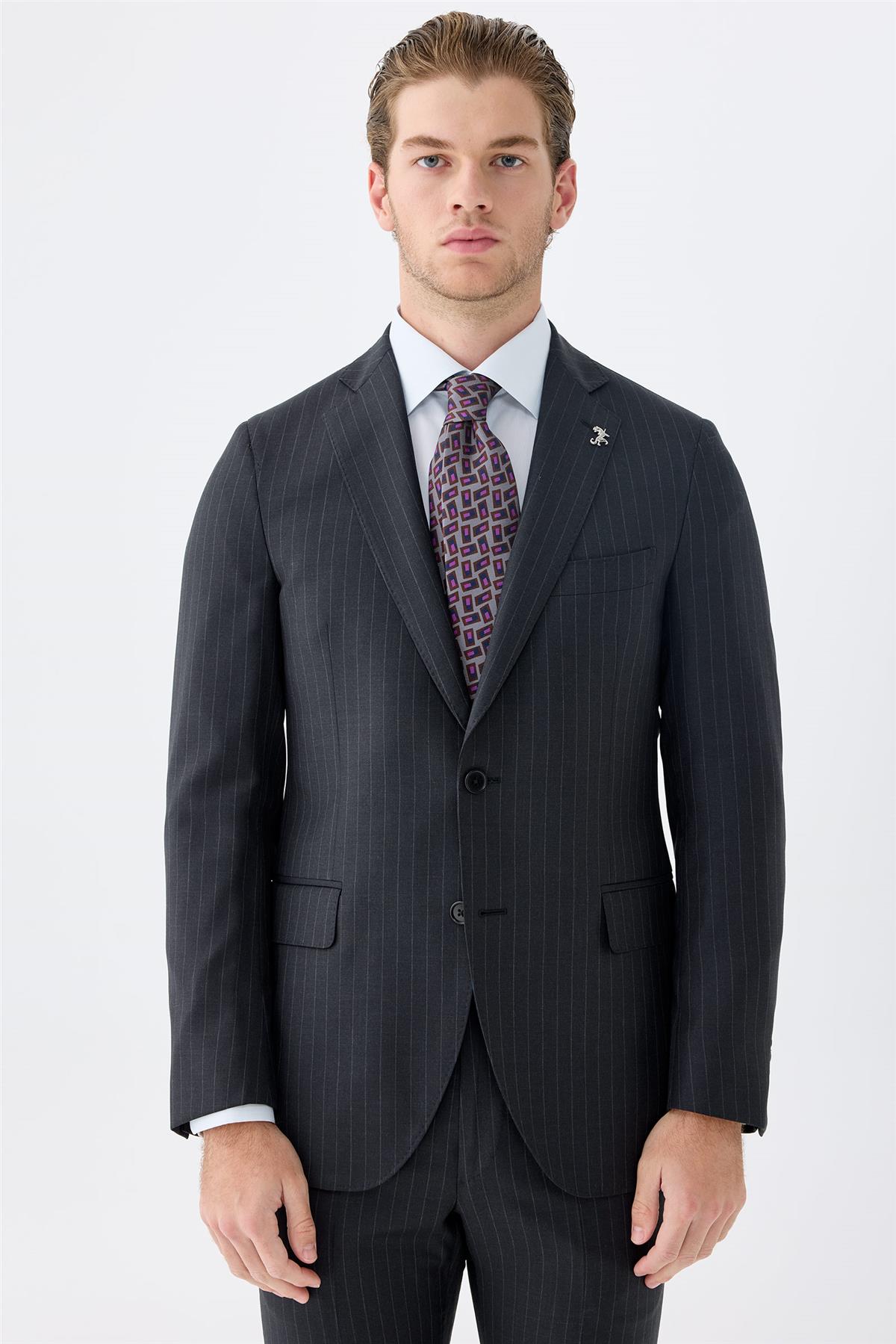 Antrasit Gri Çizgili Yün Takım Elbise 