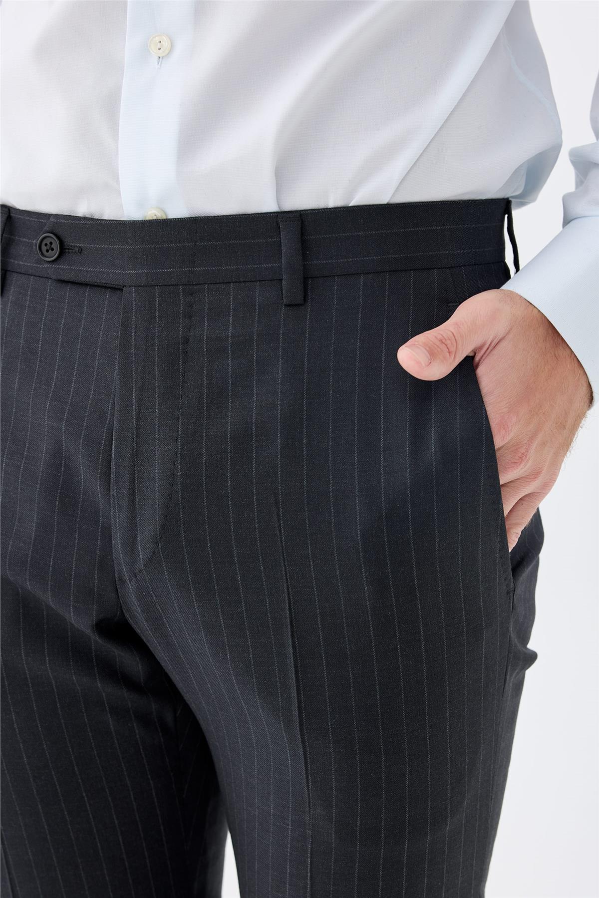 Antrasit Gri Çizgili Yün Takım Elbise 