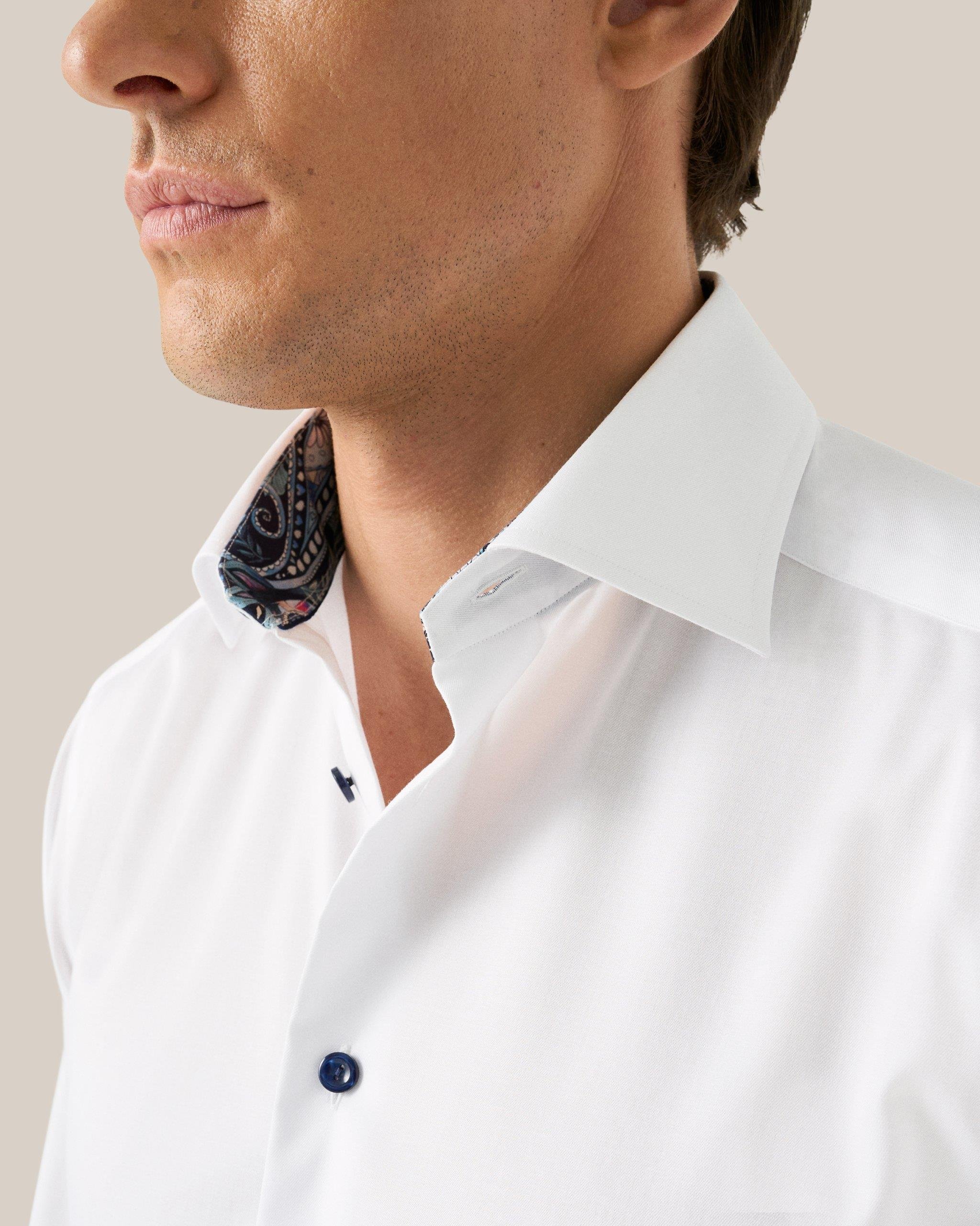 Beyaz Çiçek Desenli Pamuk Gömlek