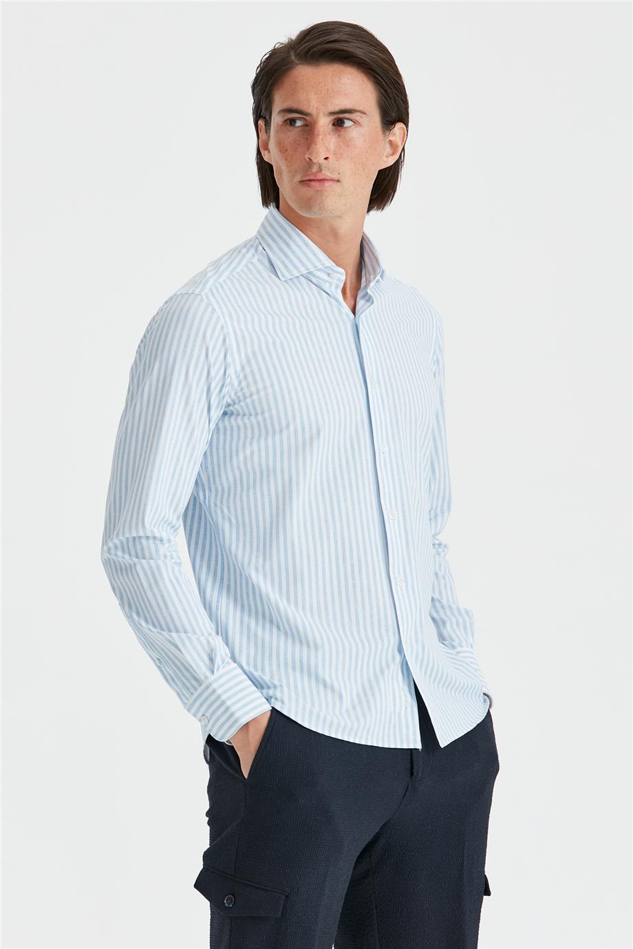 Beyaz Mavi Renk Çizgili Teknik Gömlek