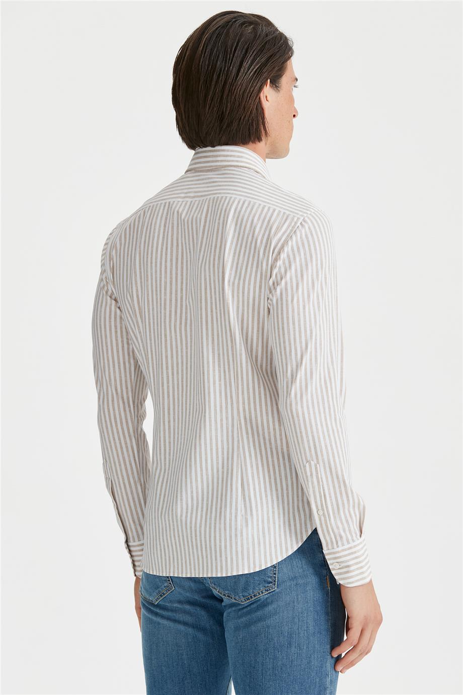 Beyaz Vizon Renk Çizgili Teknik Gömlek