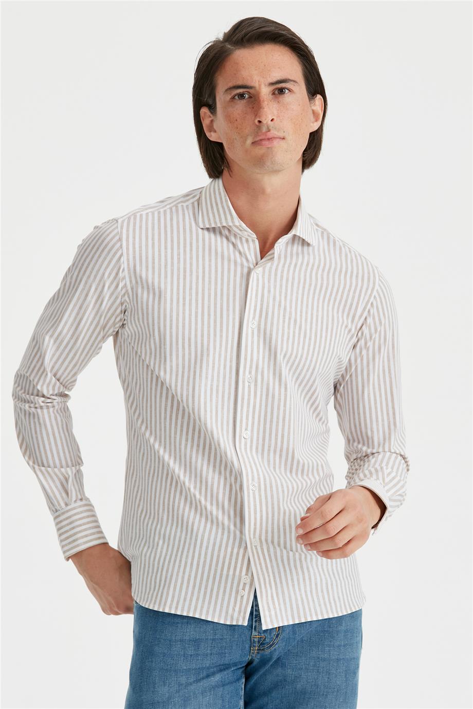 Beyaz Vizon Renk Çizgili Teknik Gömlek