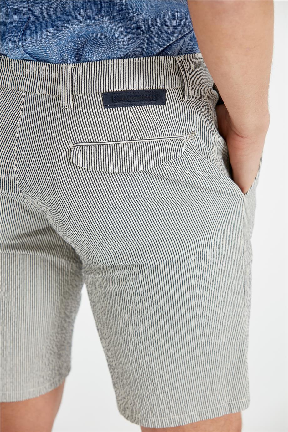 Ekru Lacivert Çizgili Pamuk Şort