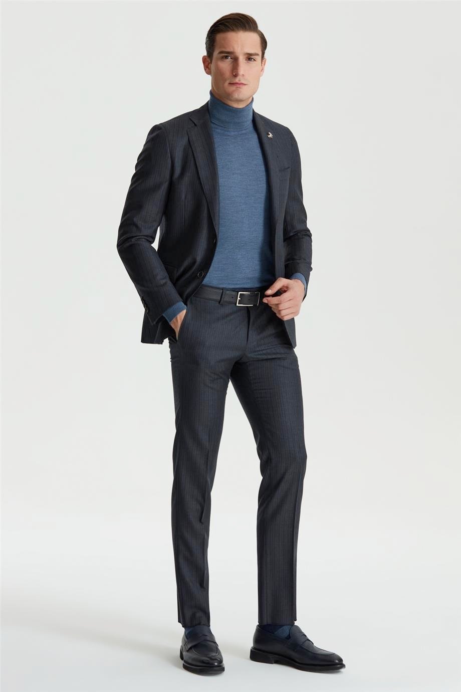 Füme Renk Mavi Çizgili Yün Takım Elbise