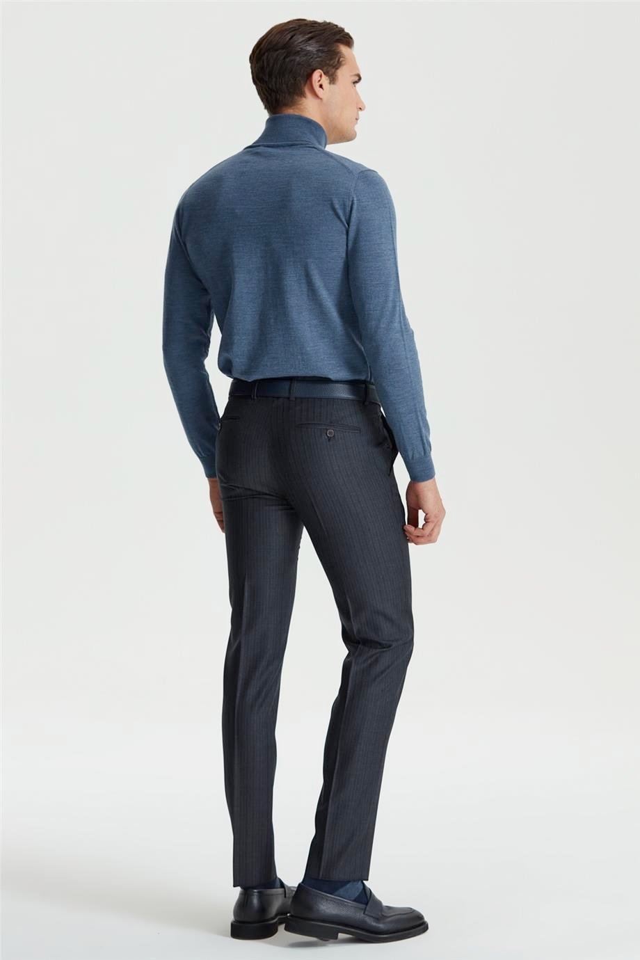 Füme Renk Mavi Çizgili Yün Takım Elbise