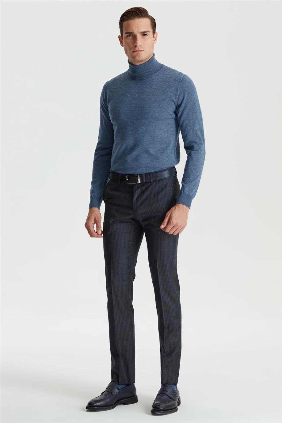 Füme Renk Mavi Çizgili Yün Takım Elbise