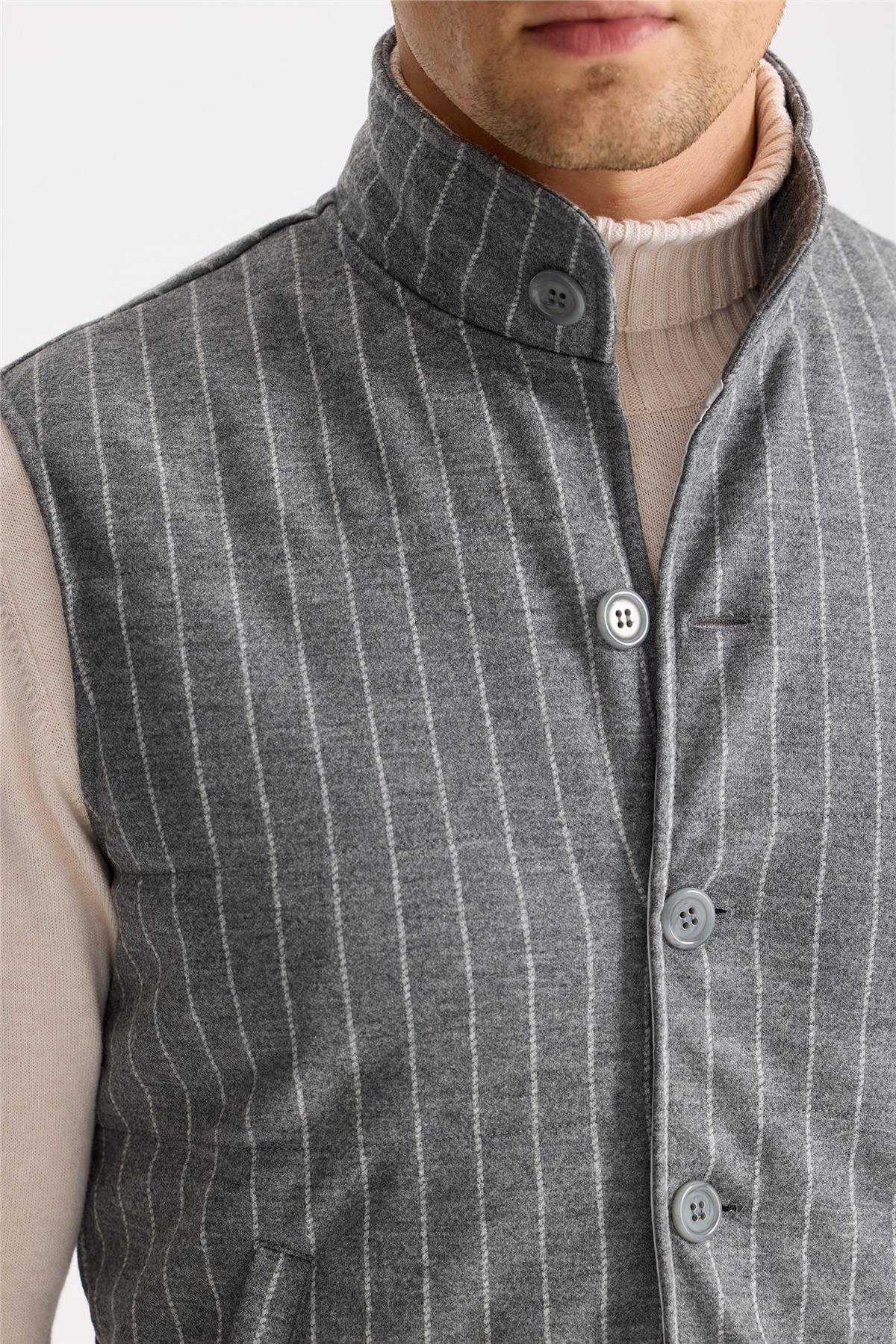 Gri Çizgili Yelekli Saf Yün Spor Takım