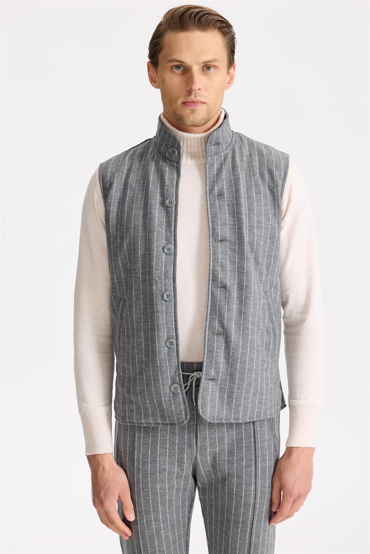 Gri Çizgili Yelekli Saf Yün Spor Takım