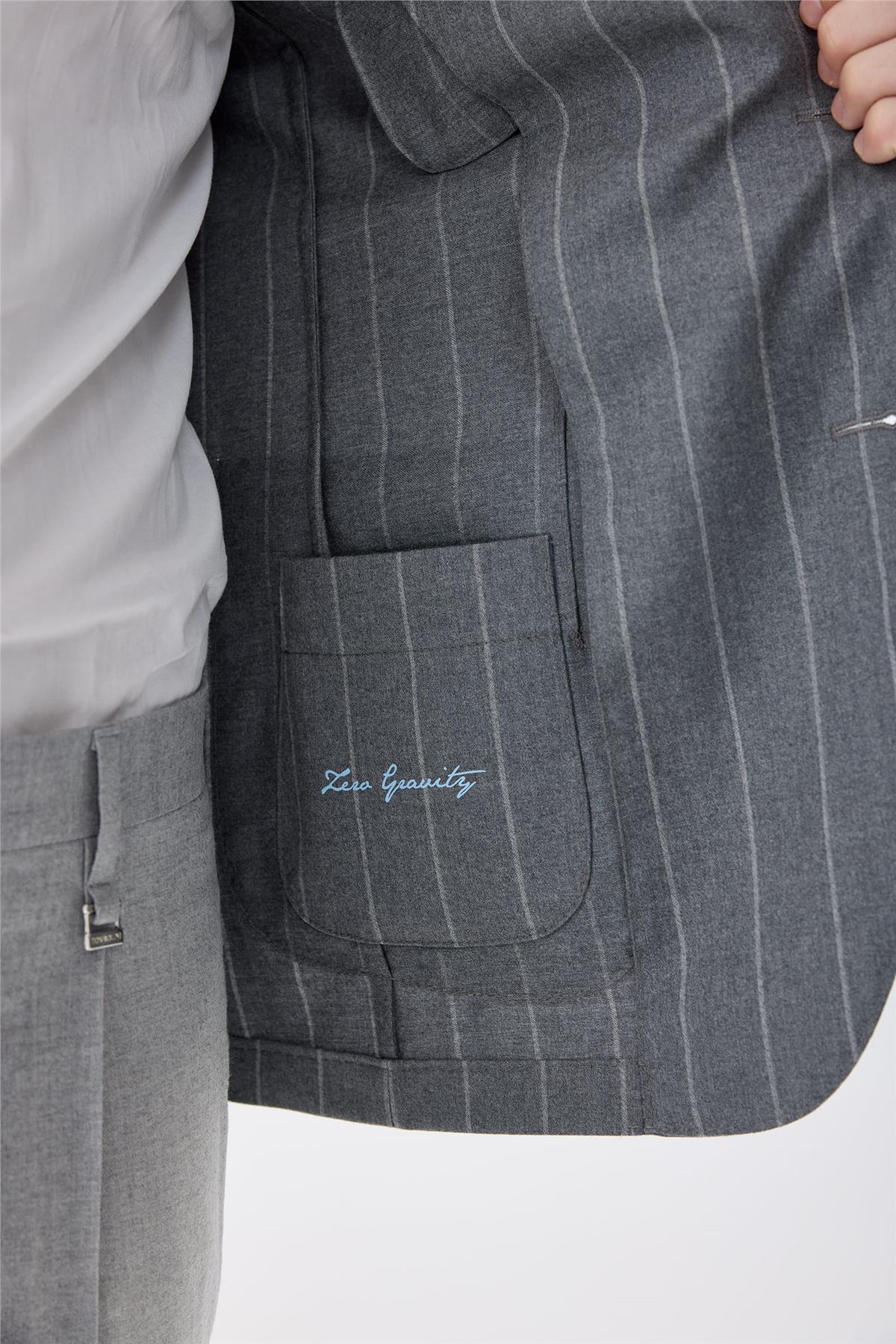 Gri Çizgili Yün Ceket