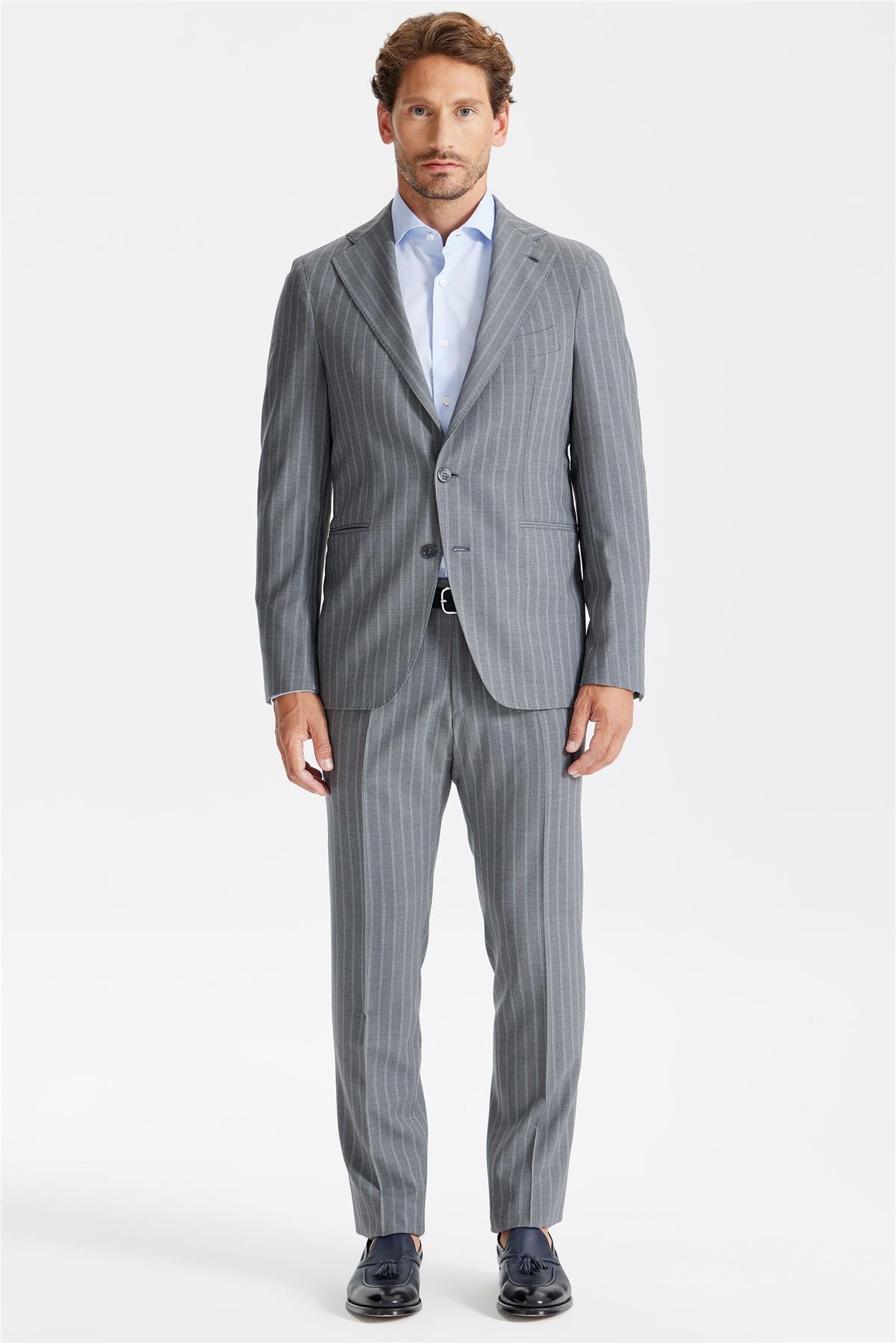 Gri Çizgili YünTakım Elbise