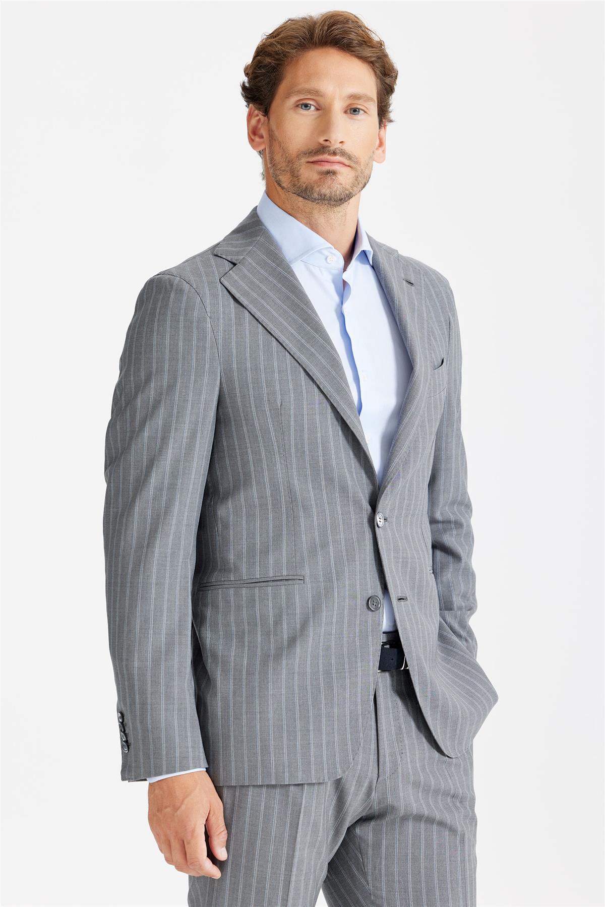 Gri Çizgili YünTakım Elbise