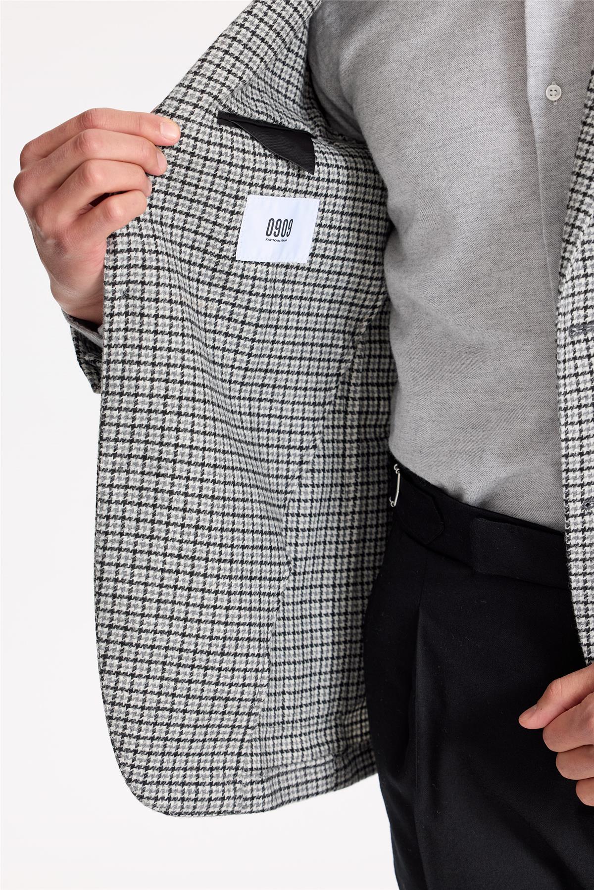 Gri Siyah Kareli Yün Ceket