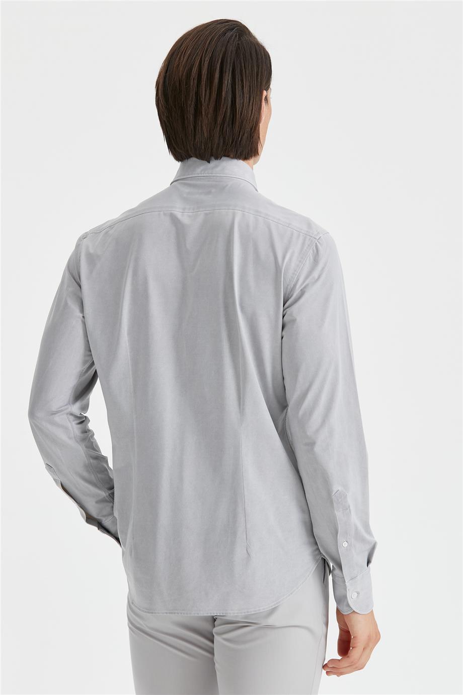 Gri Taşlamalı Teknik Kumaş Gömlek