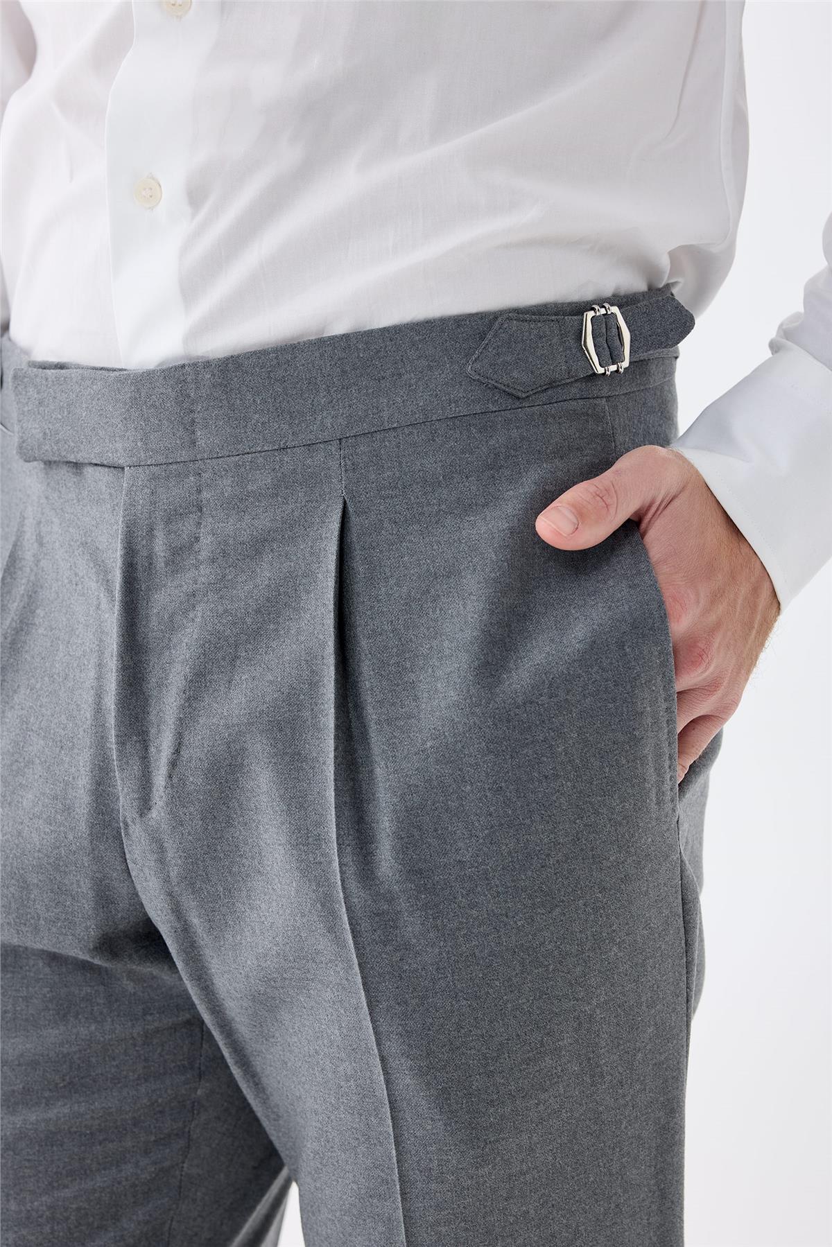 Gri Tokalı Yün Pantolon