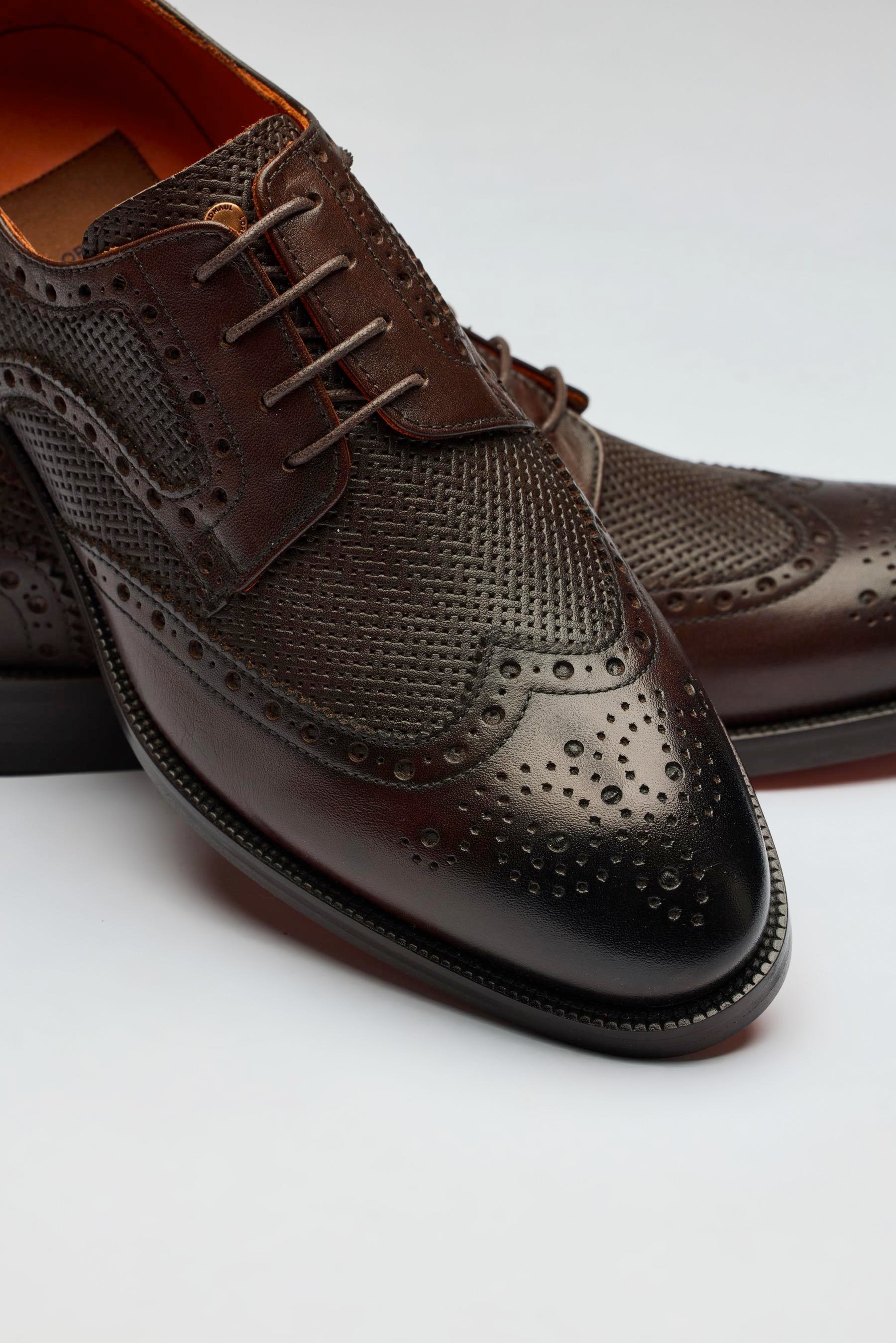 Kahverengi Bağcıklı Klasik Deri Ayakkabı