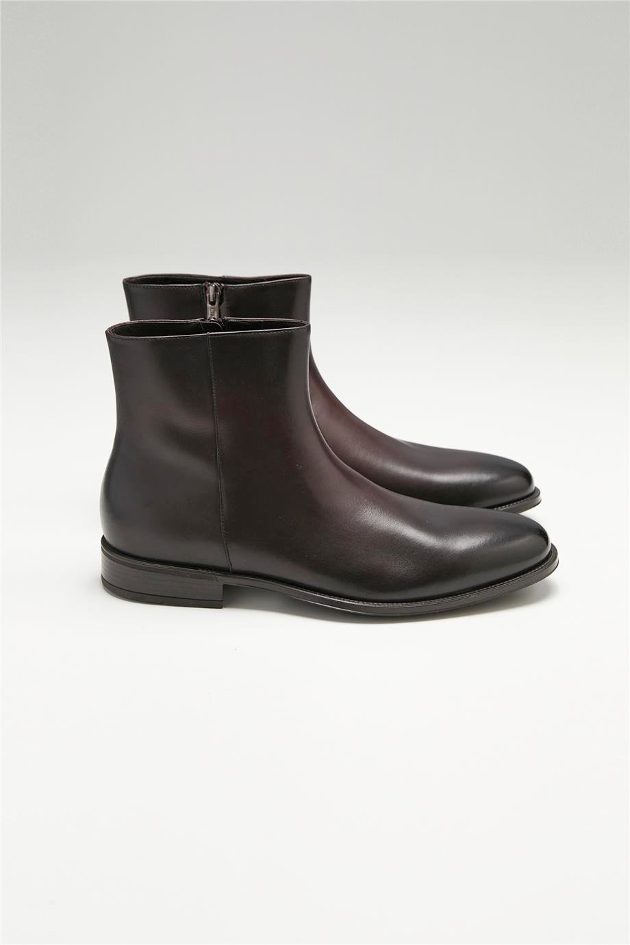 Kahverengi Fermuarlı Deri Bot