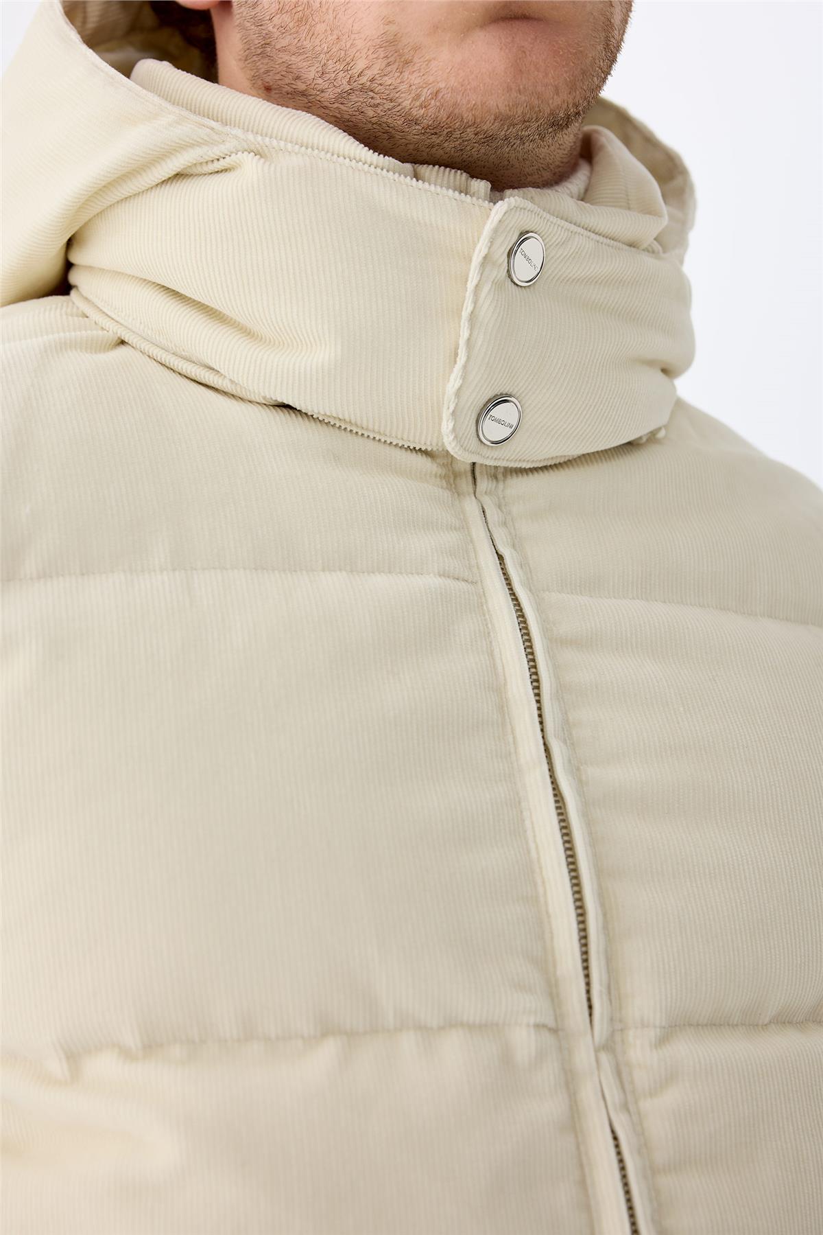 Kırık Beyaz Kadife Mont