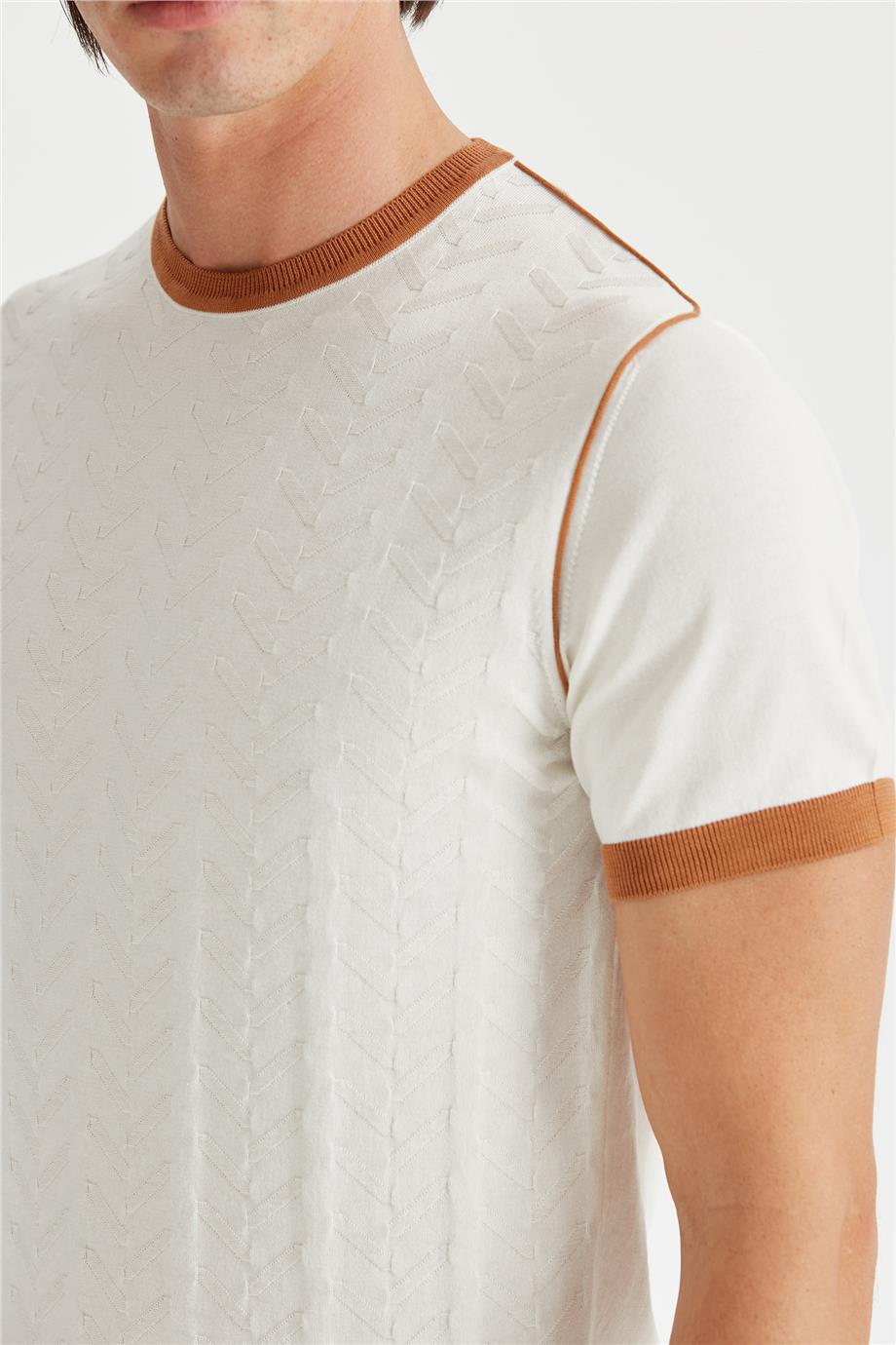 Kırık Beyaz Sıfır Yaka Pamuk Triko