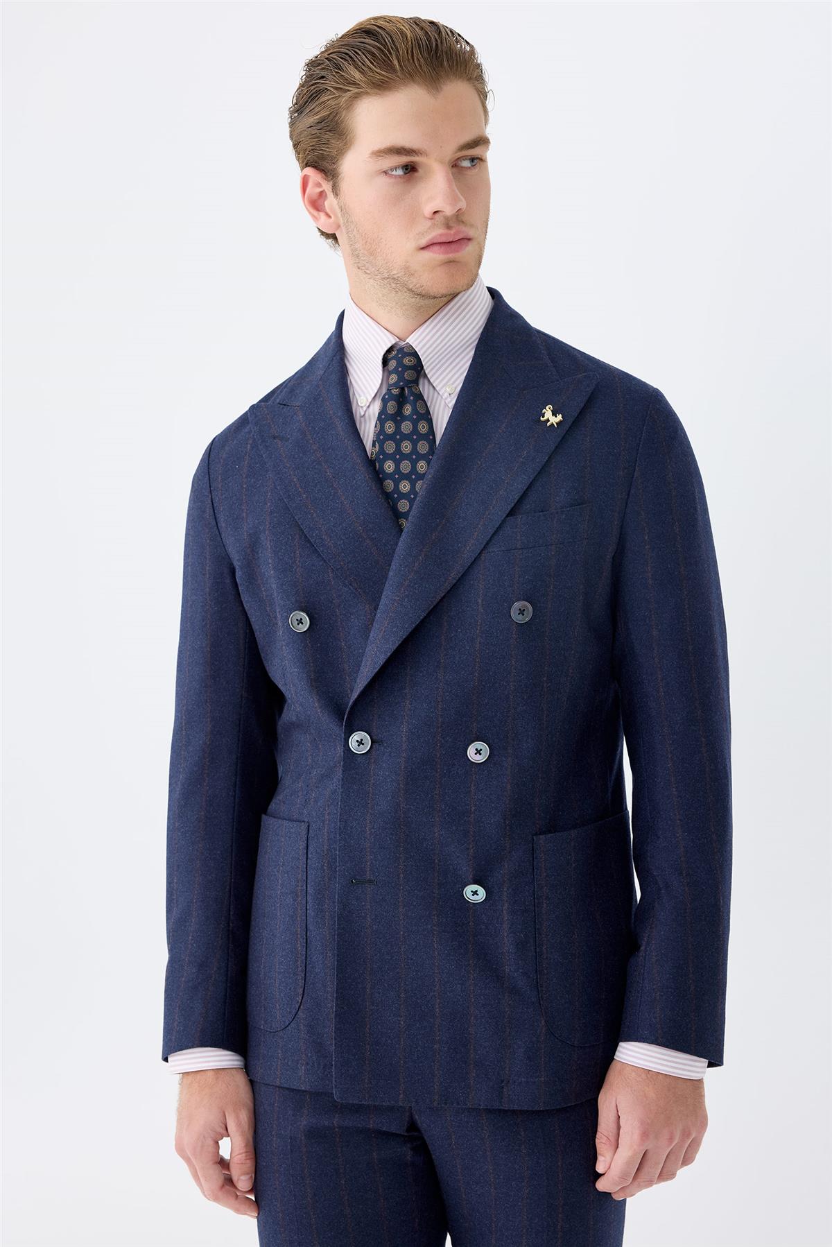 Lacivert Çizgili Kruvaze Yün Takım Elbise