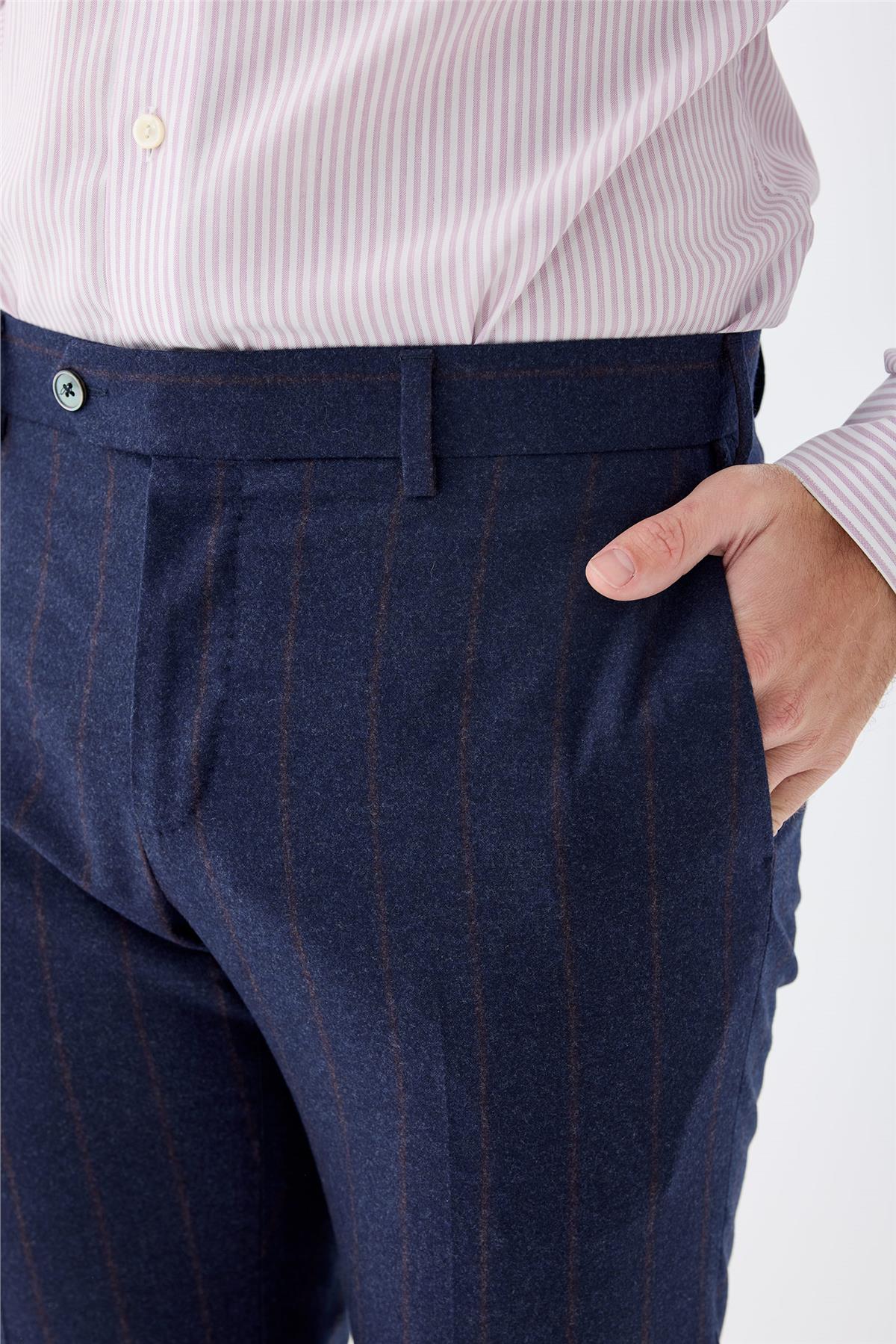 Lacivert Çizgili Kruvaze Yün Takım Elbise