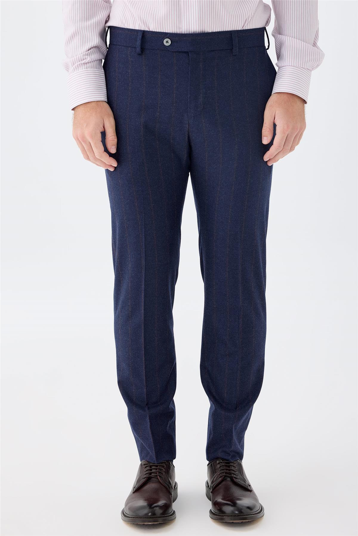 Lacivert Çizgili Kruvaze Yün Takım Elbise