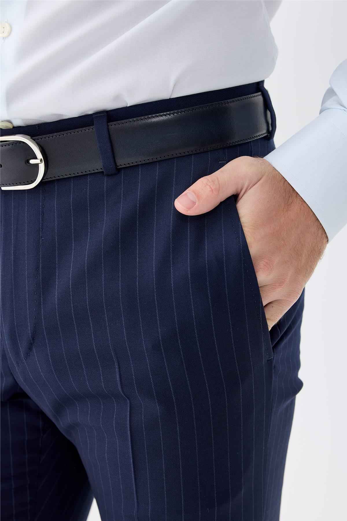 Lacivert Çizgili Yün Takım Elbise 