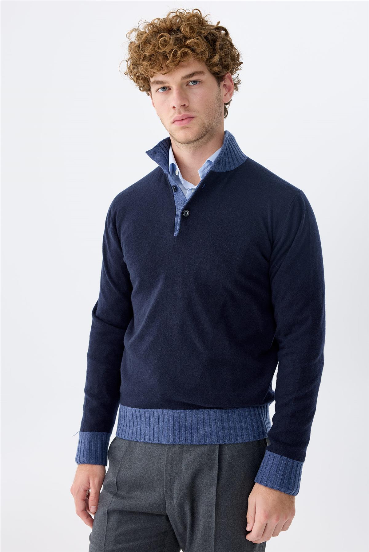 Lacivert Düğmeli Trio Yaka Kaşmir Kazak