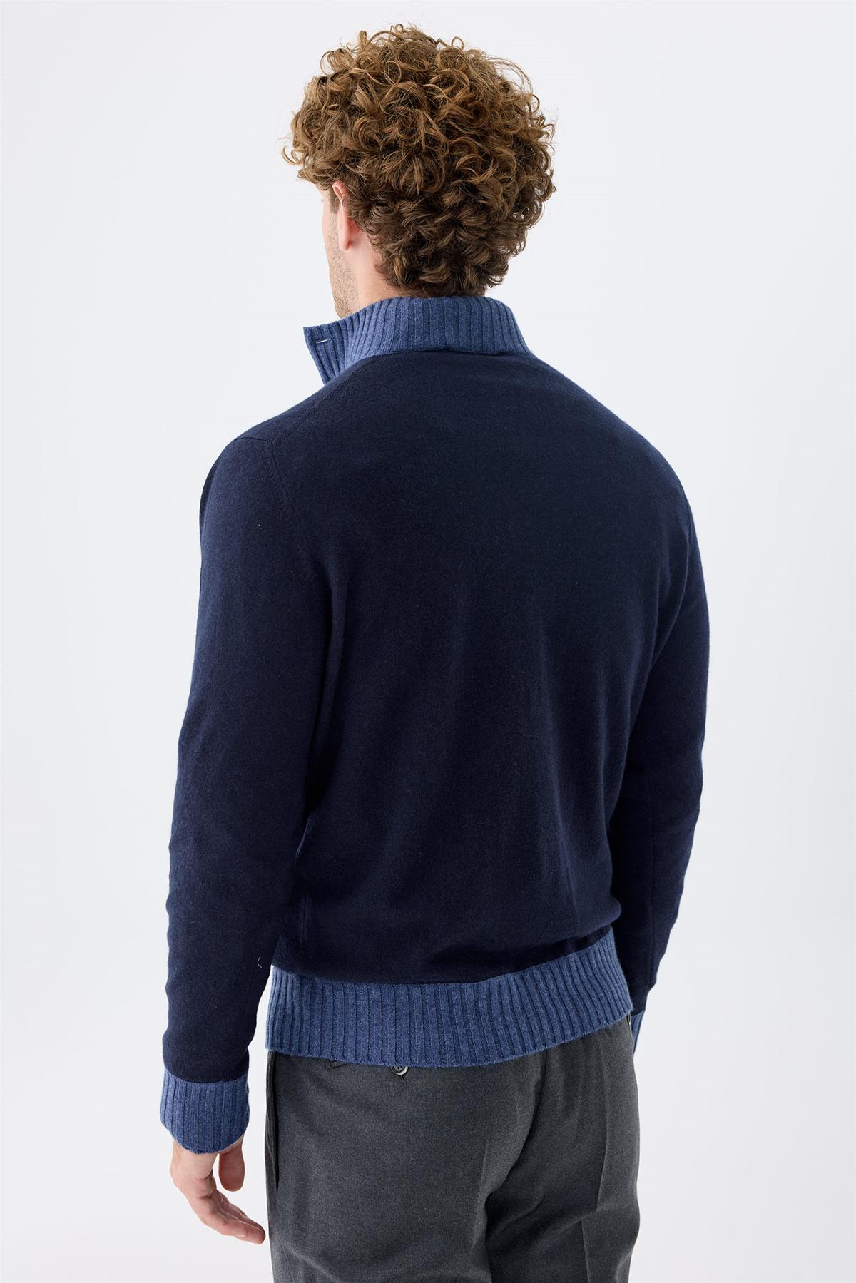 Lacivert Düğmeli Trio Yaka Kaşmir Kazak