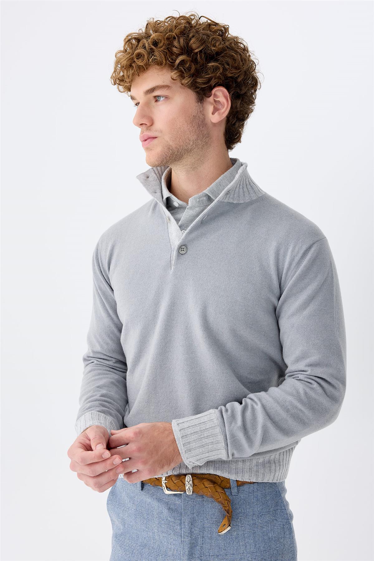 Mavi Düğmeli Trio Yaka Kaşmir Kazak