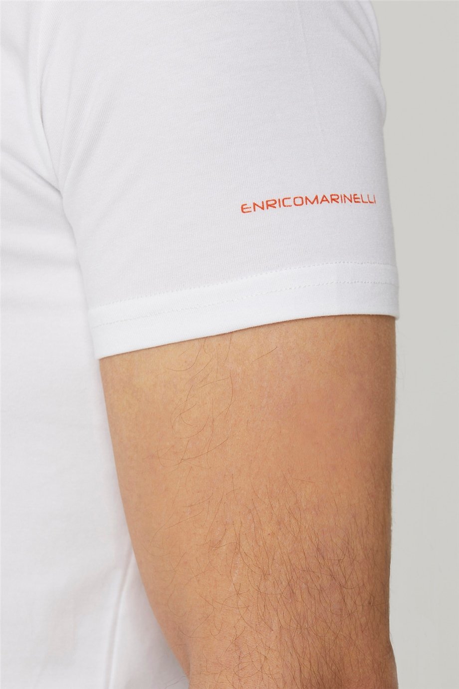 Renkli Baskılı Beyaz T-Shirt