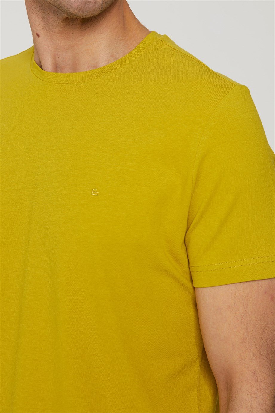 Sıfır Yaka Hardal T-shirt