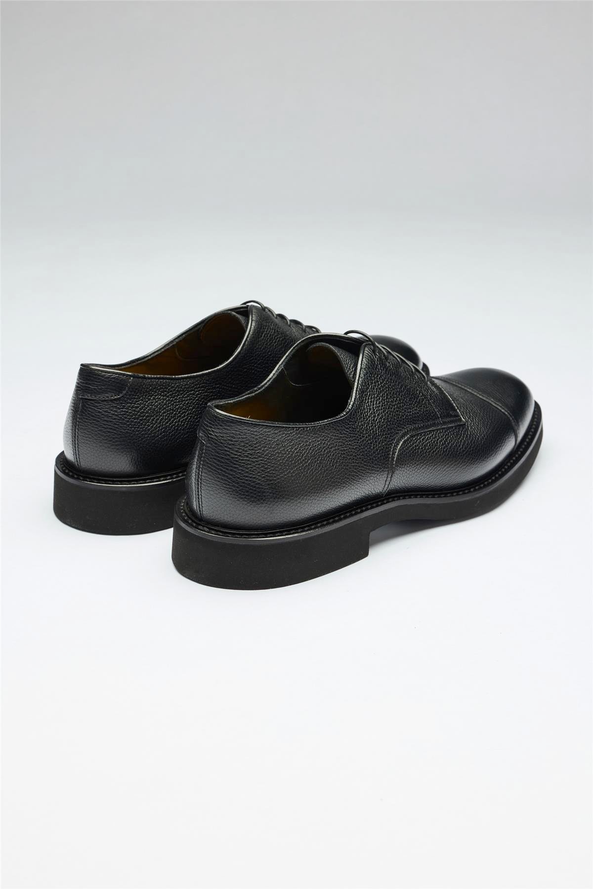Siyah Bağcıklı Deri Ayakkabı