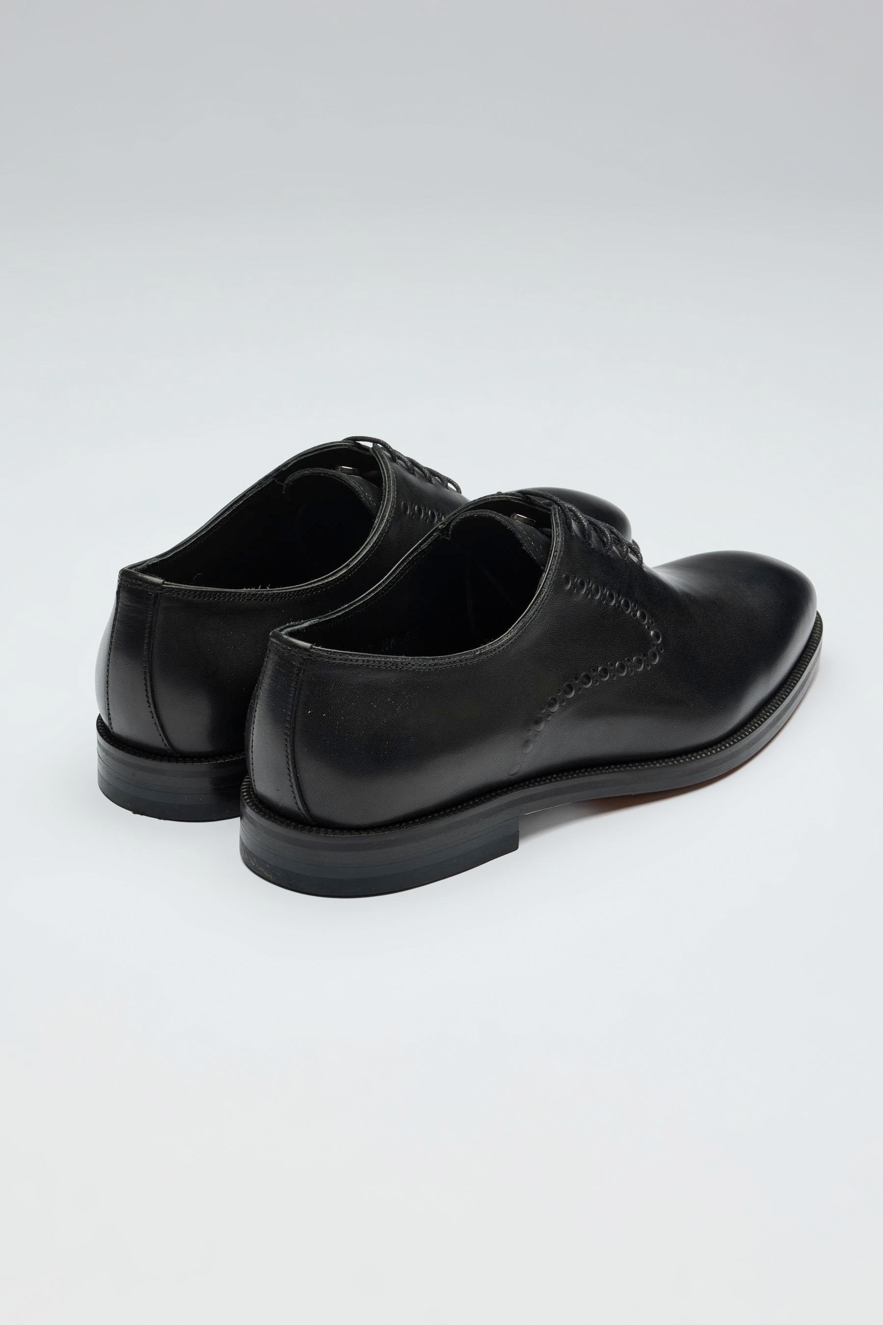 Siyah Bağcıklı Klasik Deri Ayakkabı