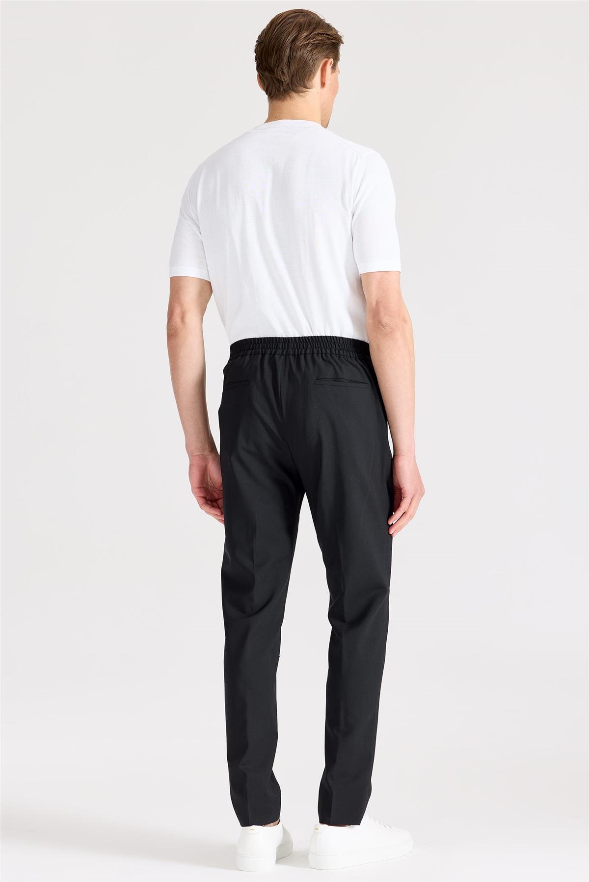 Siyah Bağcıklı Yün Pantolon 