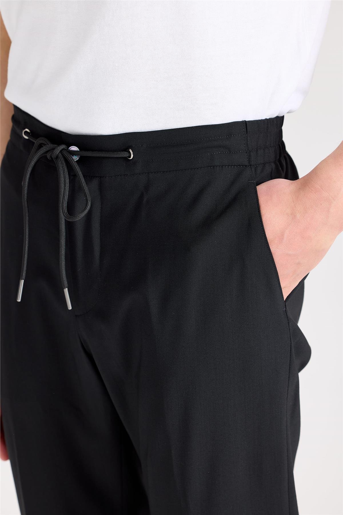 Siyah Bağcıklı Yün Pantolon 