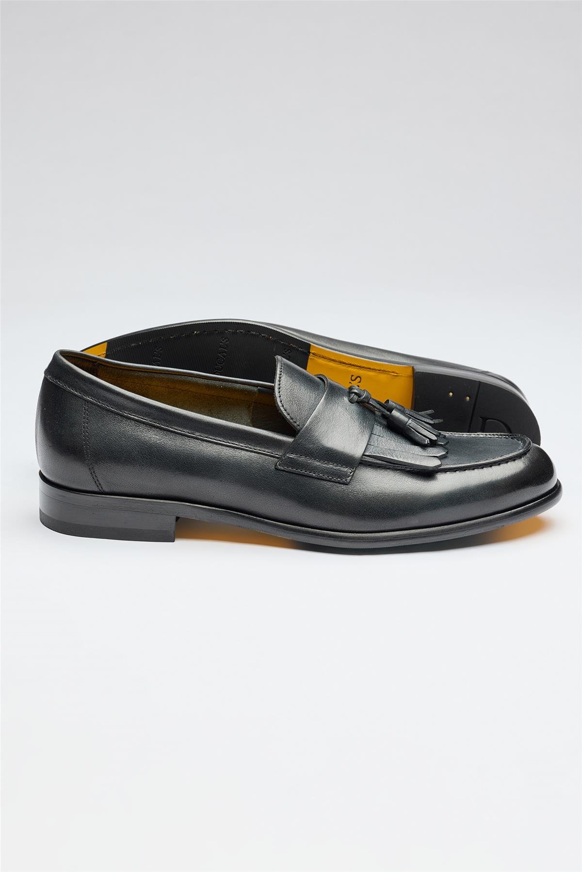 Siyah Püsküllü Kösele Deri Loafer