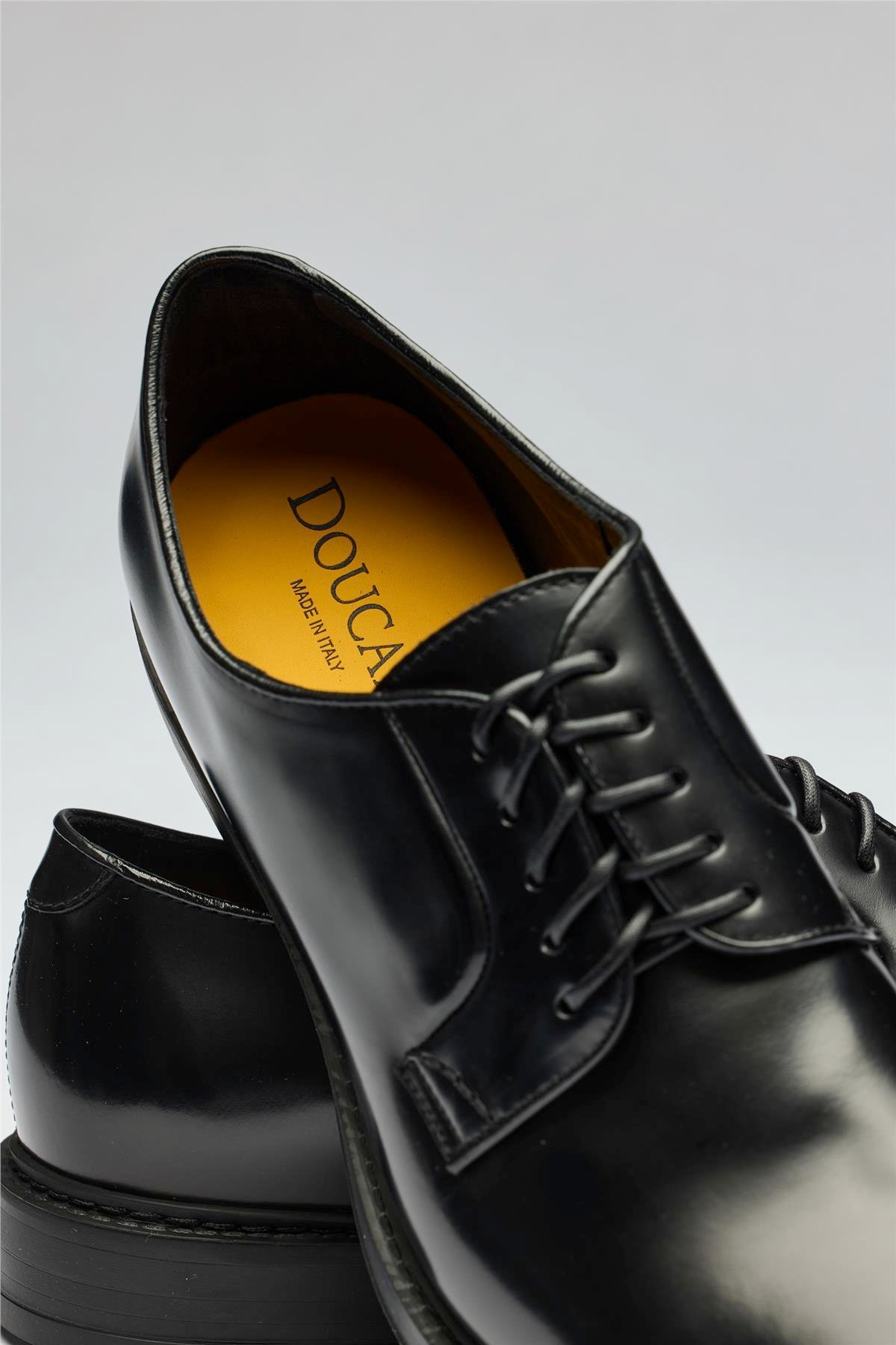 Siyah Tokalı Deri Ayakkabı