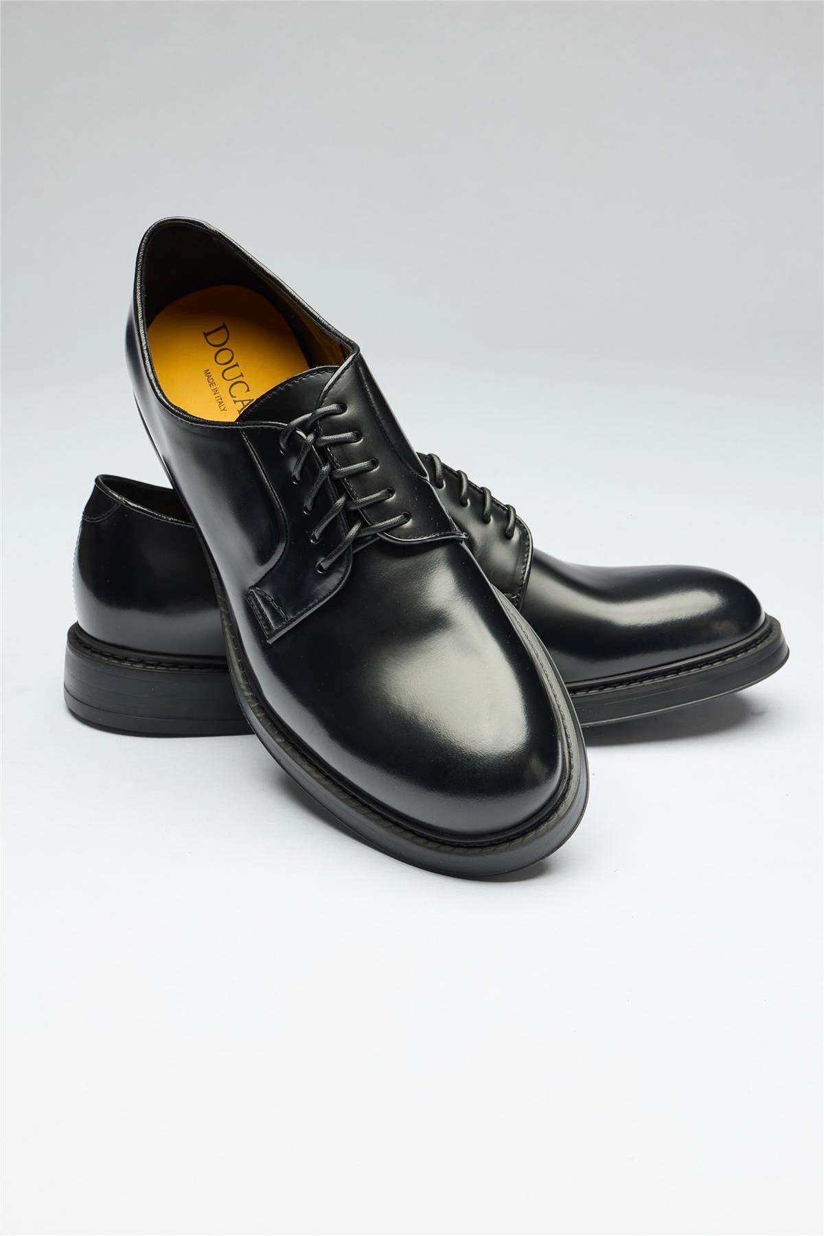 Siyah Tokalı Deri Ayakkabı