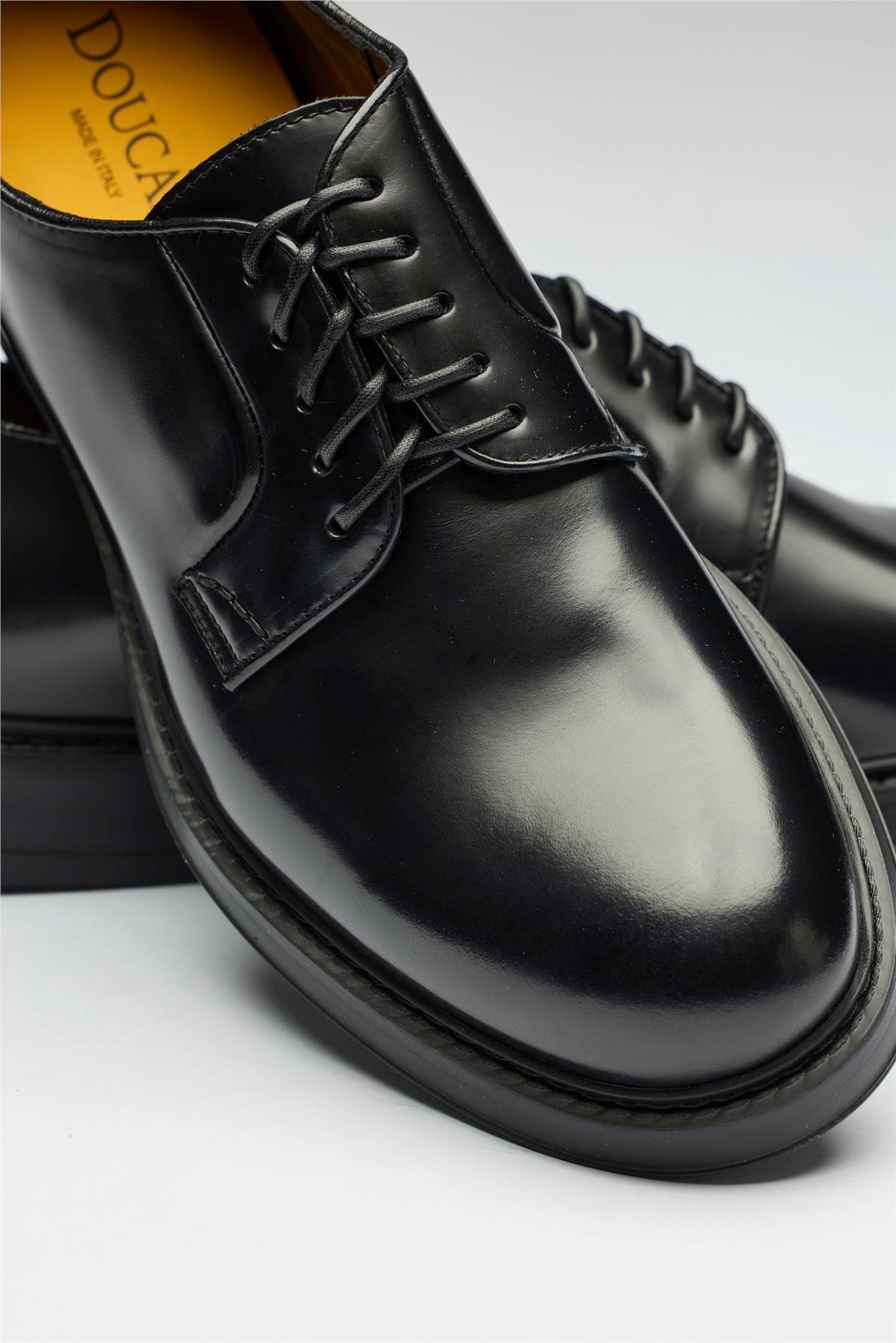 Siyah Tokalı Deri Ayakkabı