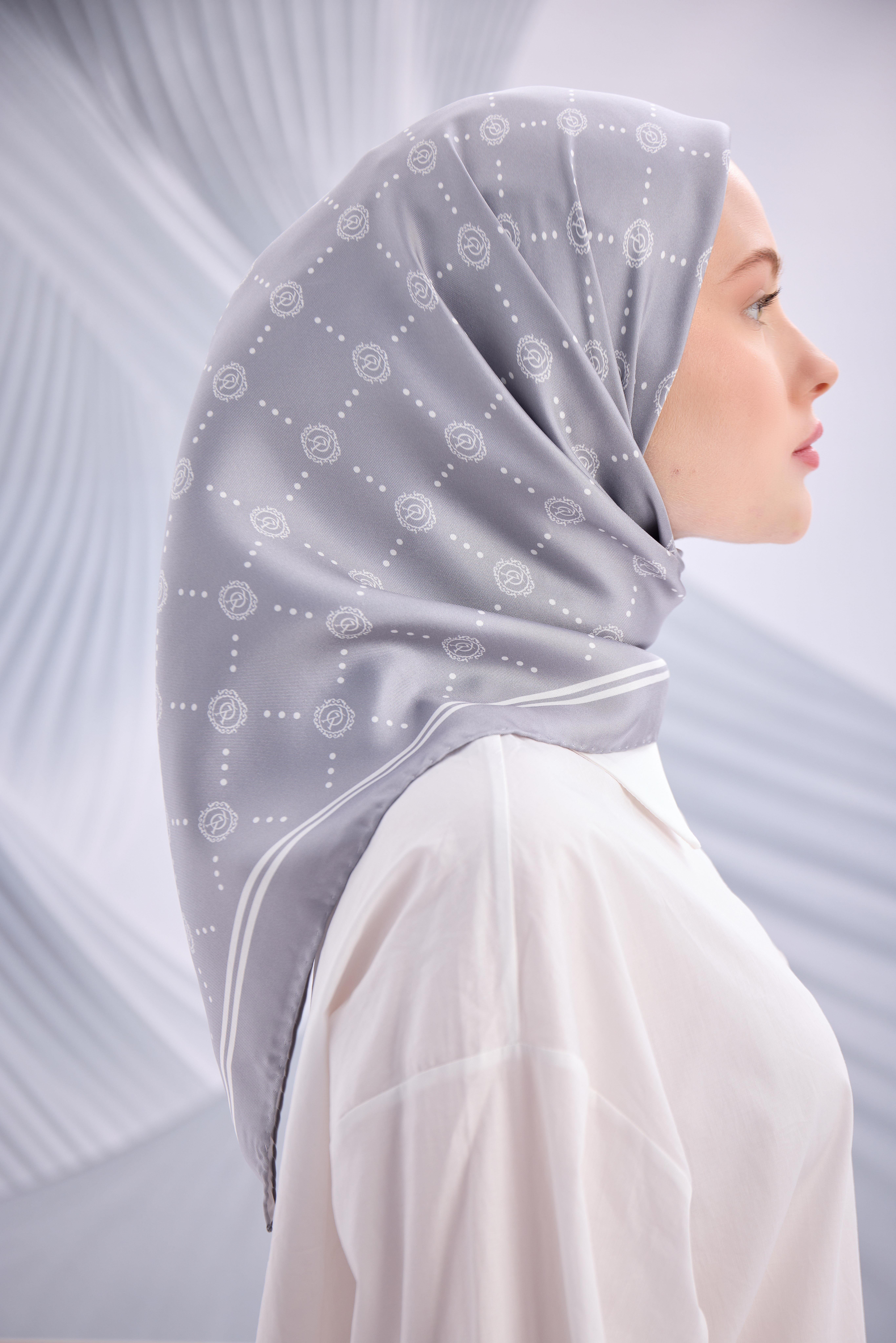 ANTRASİT TWİLL İPEK MONOGRAM EŞARP-YQ01003