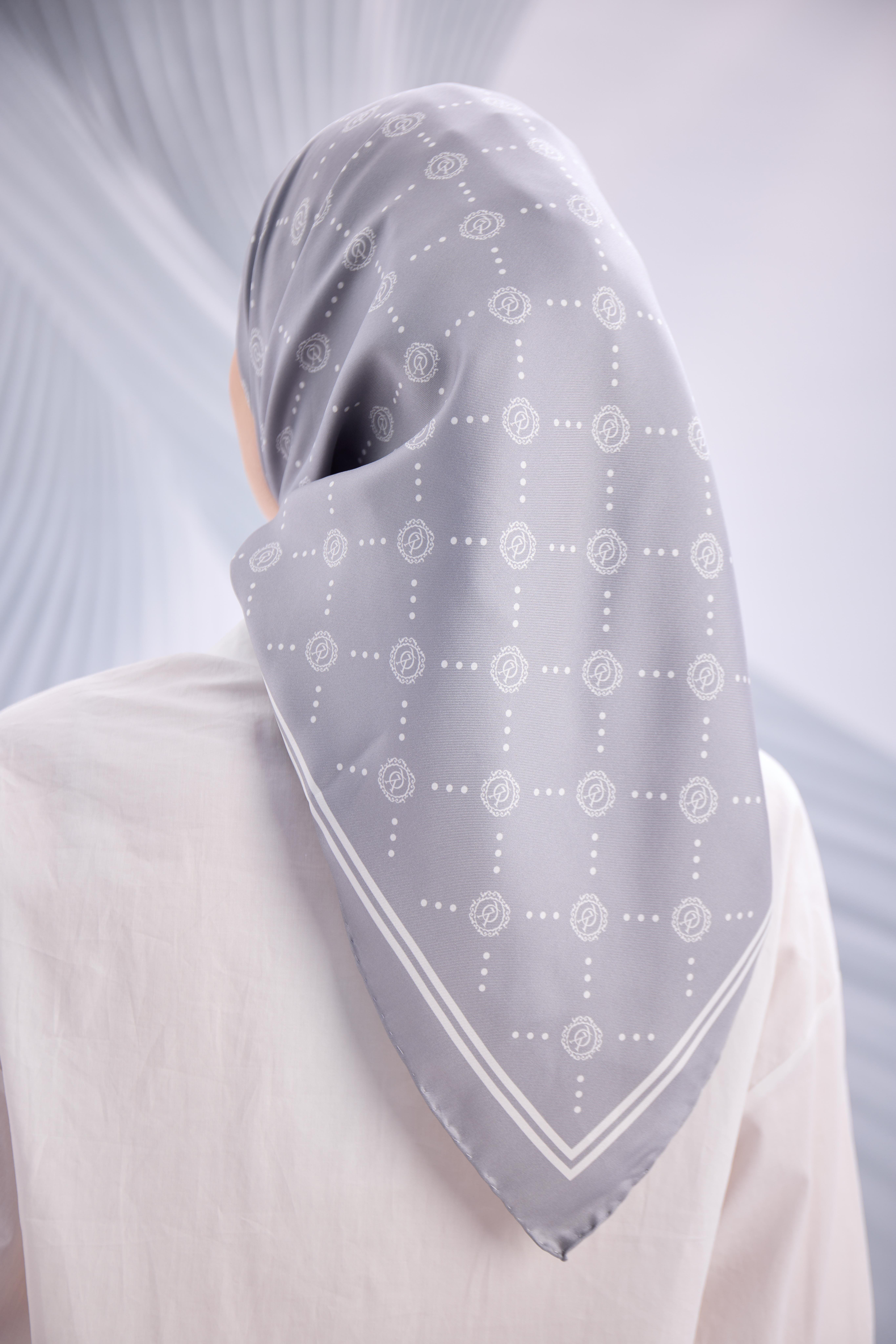 ANTRASİT TWİLL İPEK MONOGRAM EŞARP-YQ01003